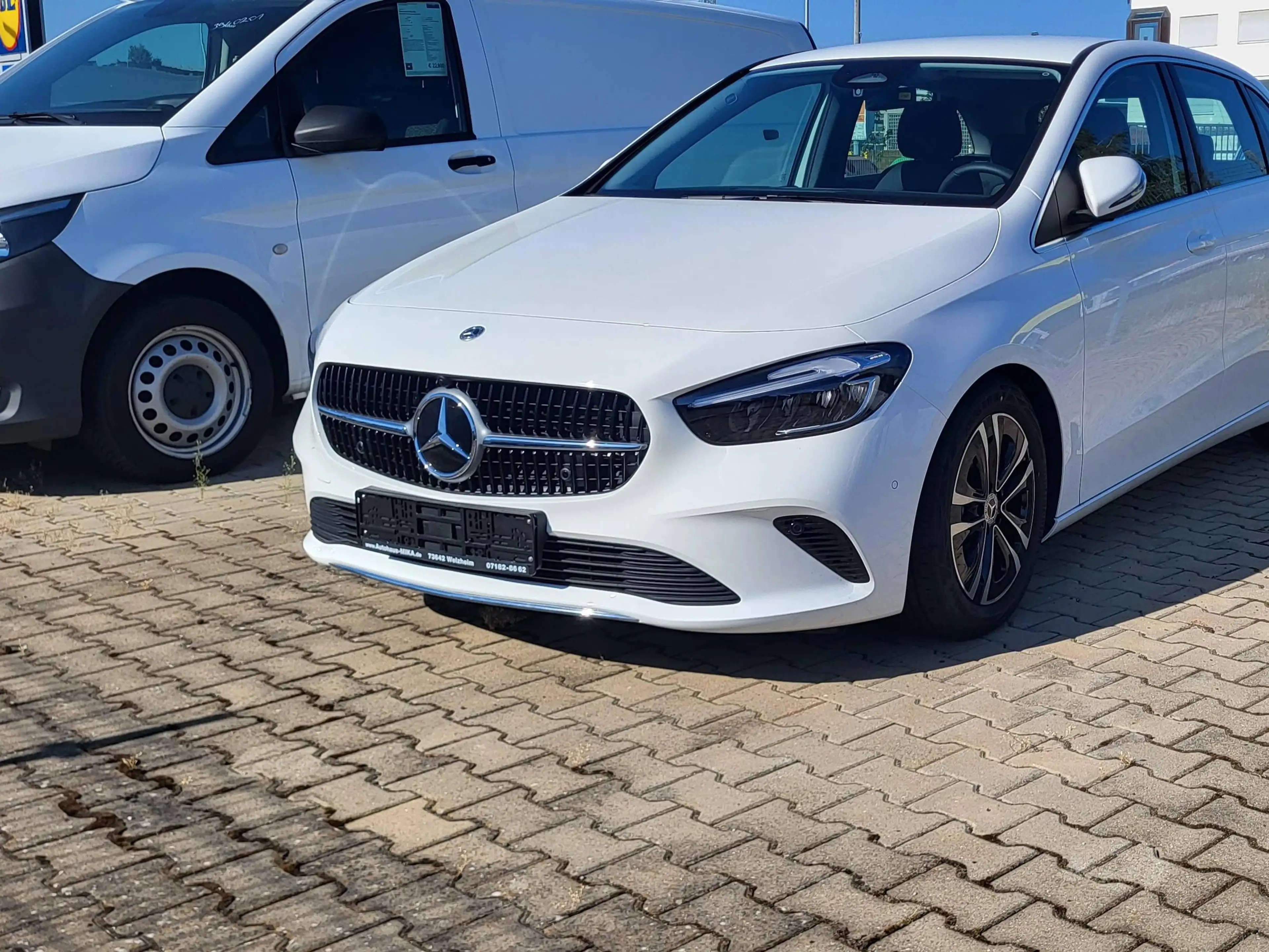 Mercedes-Benz B 200 B 200 (247.087)