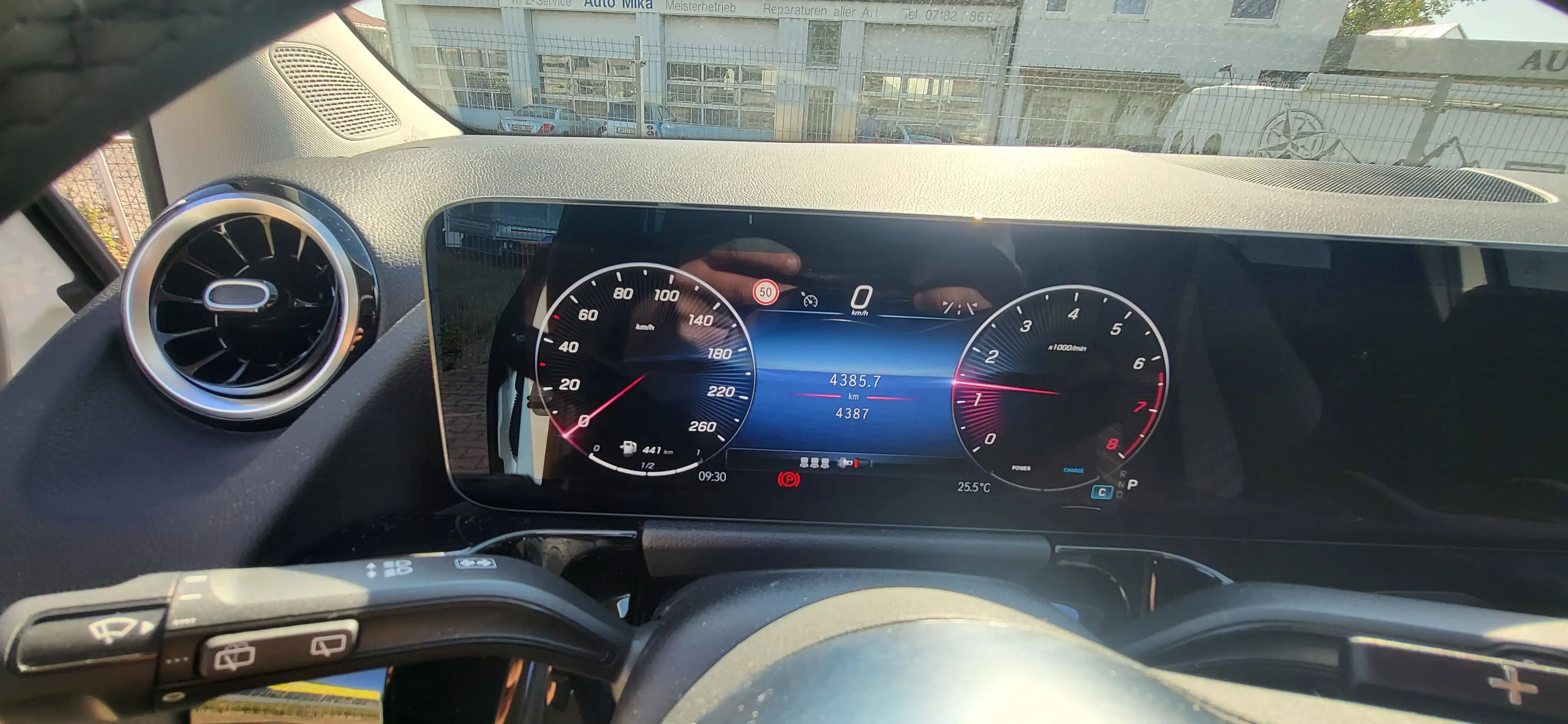 Mercedes-Benz B 200 B 200 (247.087) — photo 16