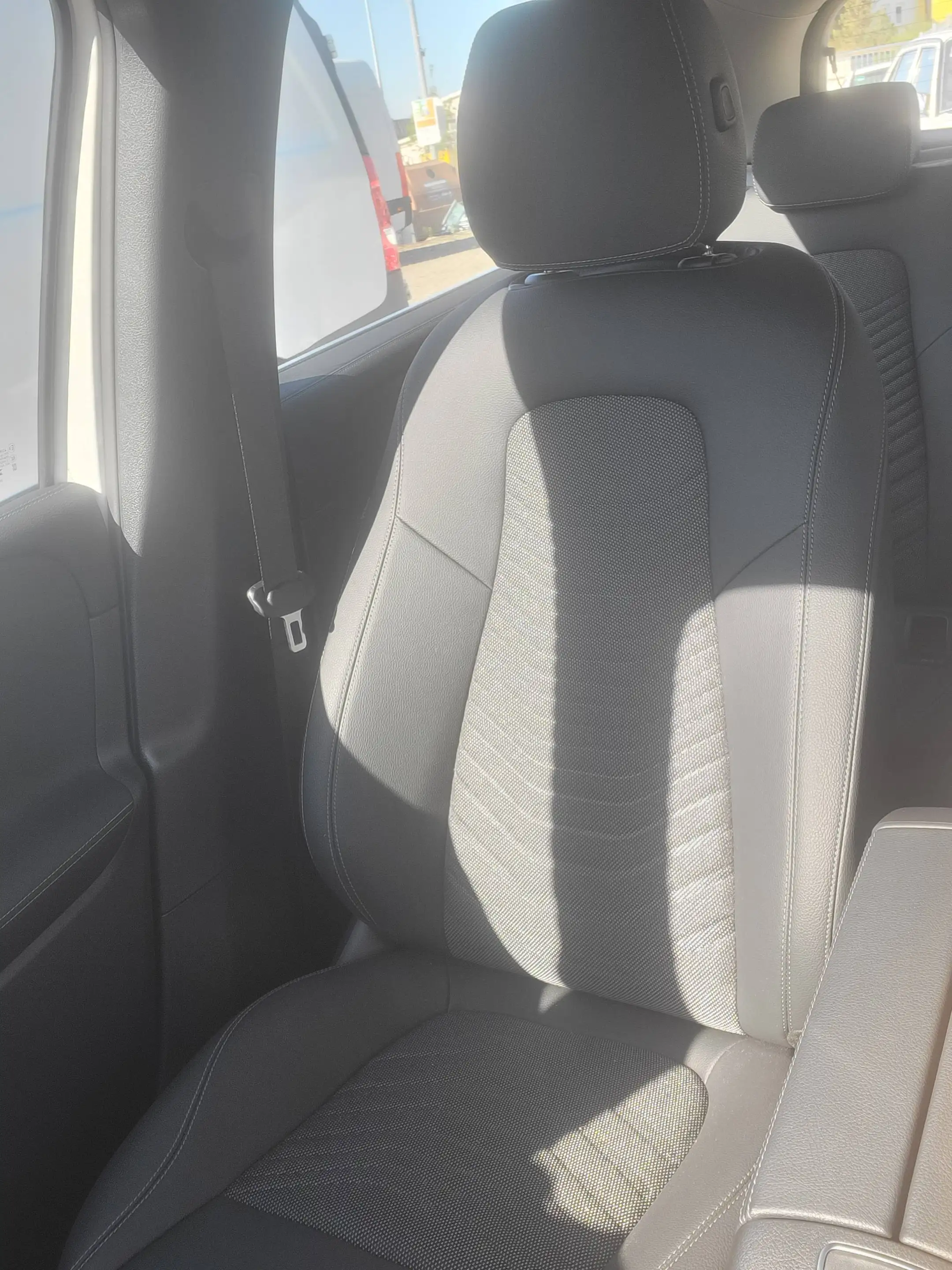 Mercedes-Benz B 200 B 200 (247.087) — photo 14