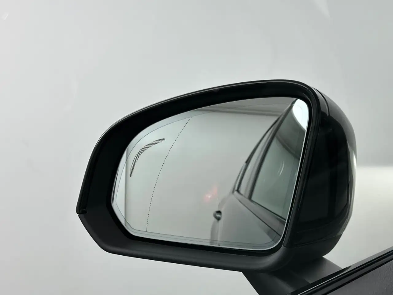 Volvo EX40 2026 — фото 12
