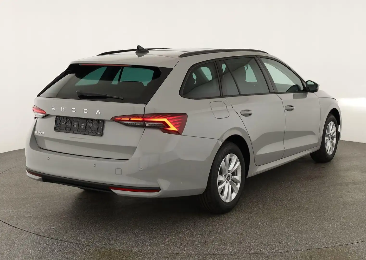 Skoda Octavia Combi 2.0 TDI 110 kW Selection DSG Selection, N... Grau - 2