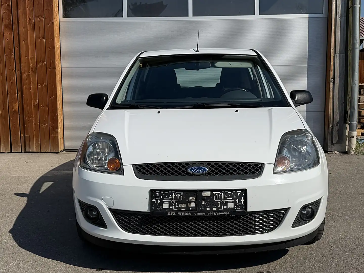 Ford Fiesta 1.4 Pickerl bis 03/2027 Weiß - 2