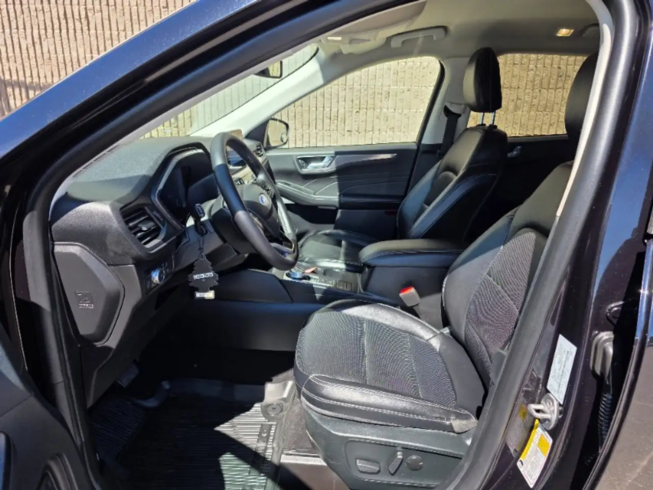 Ford Escape снимка Ford Escape