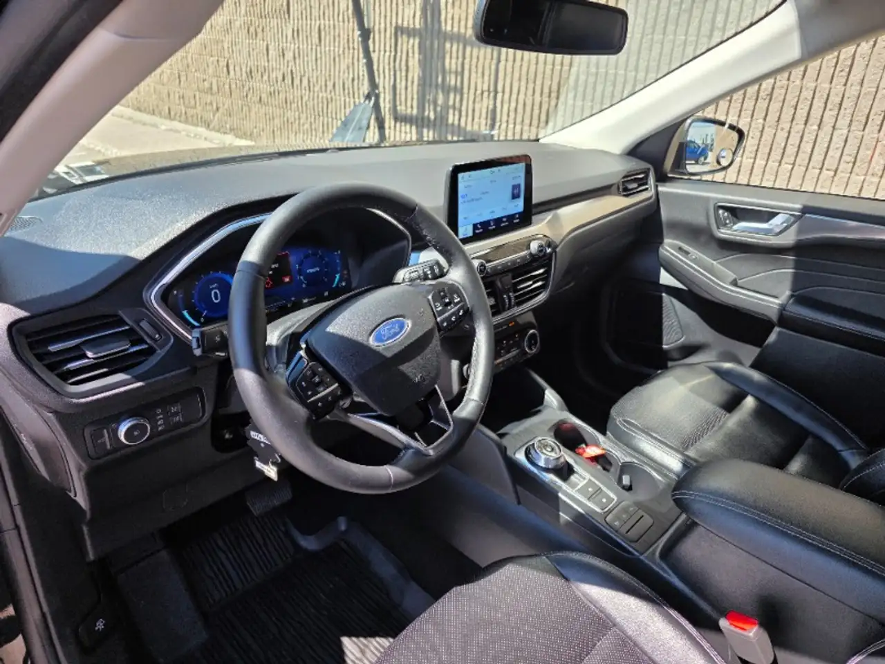 Ford Escape снимка Ford Escape