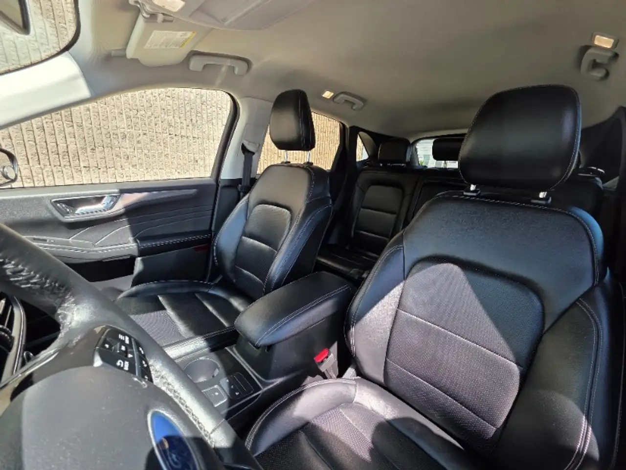 Ford Escape снимка Ford Escape