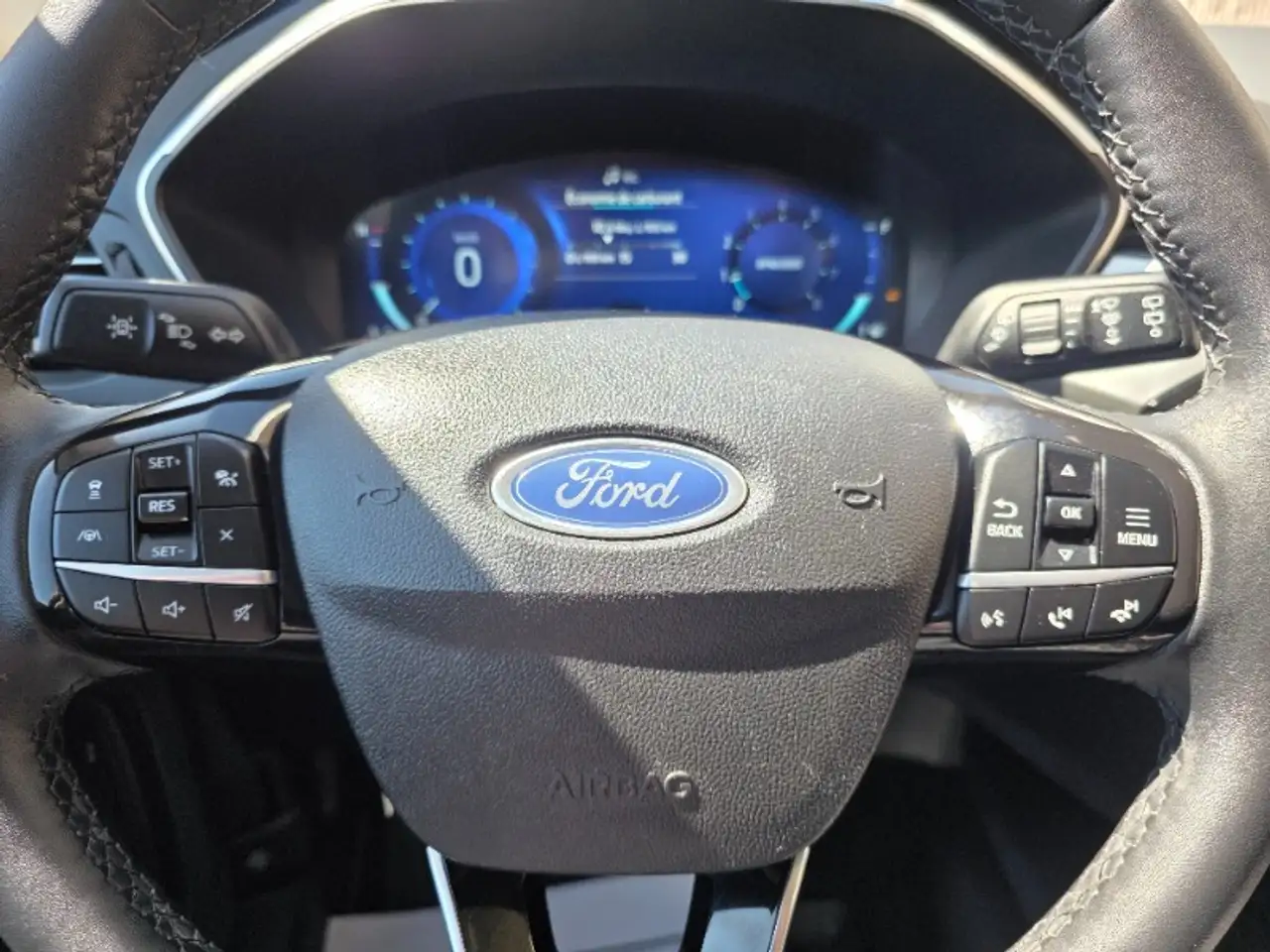 Ford Escape снимка Ford Escape