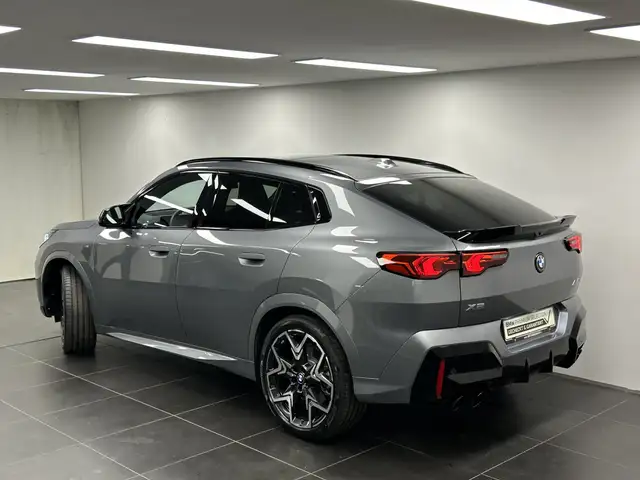 BMW X2 M view 3