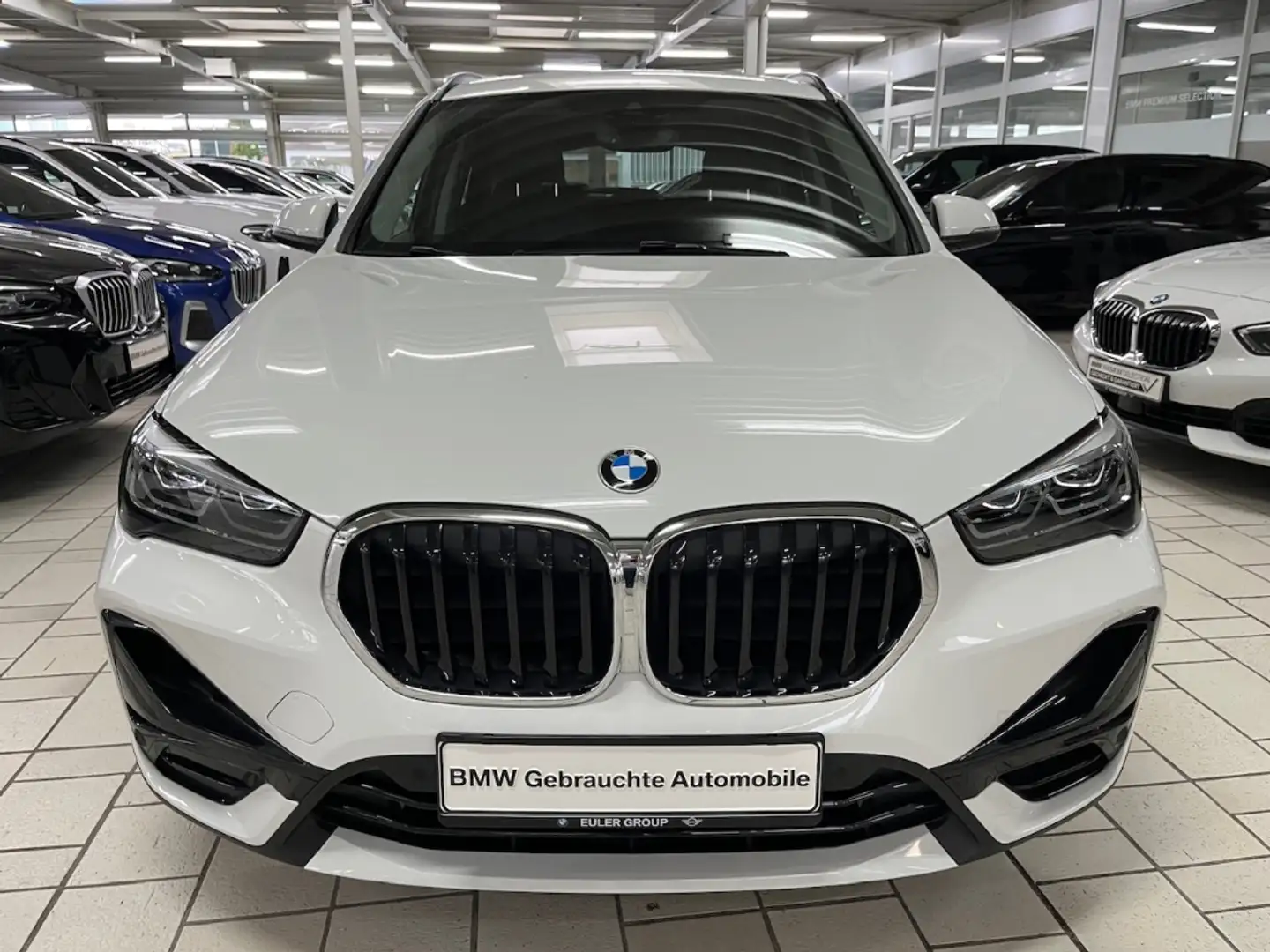 BMW X1 xDrive 25e A AHK-abnehmbar AHK Navi Leder LED El. Weiß - 2