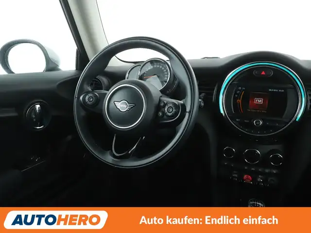 Mini Hatch view 13