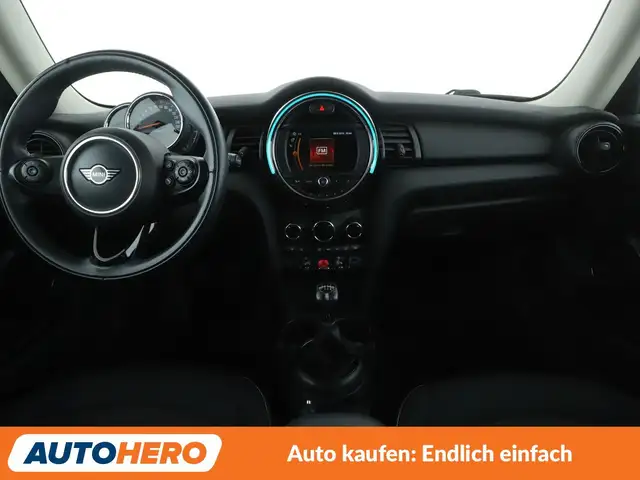 Mini Hatch view 12