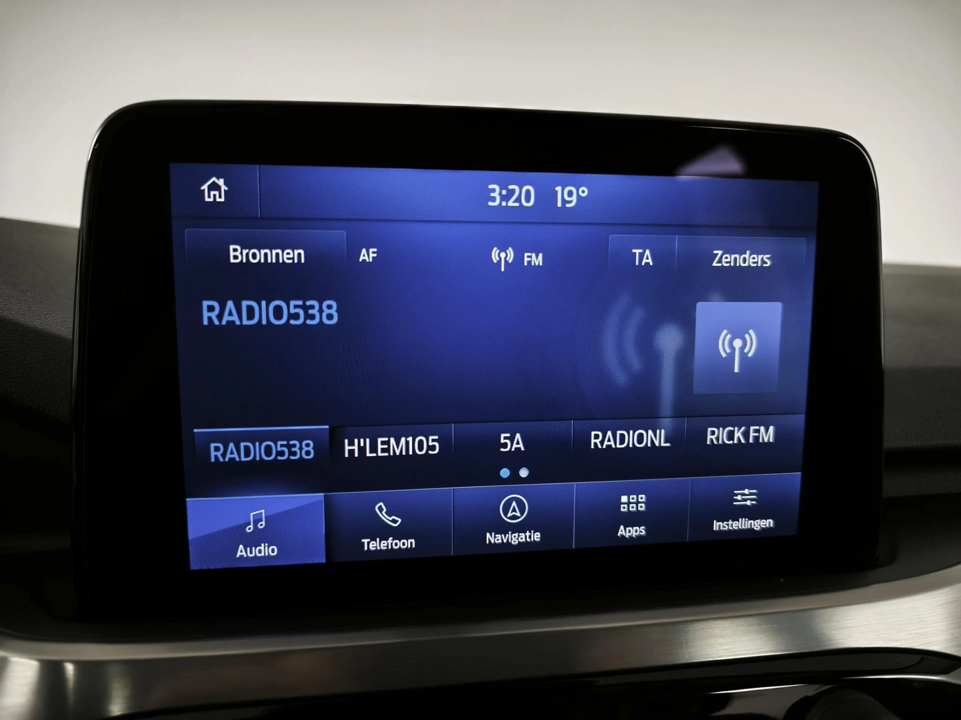 Ford Kuga 2.5 PHEV Titanium | Apple Carplay - Android Auto | — photo 31