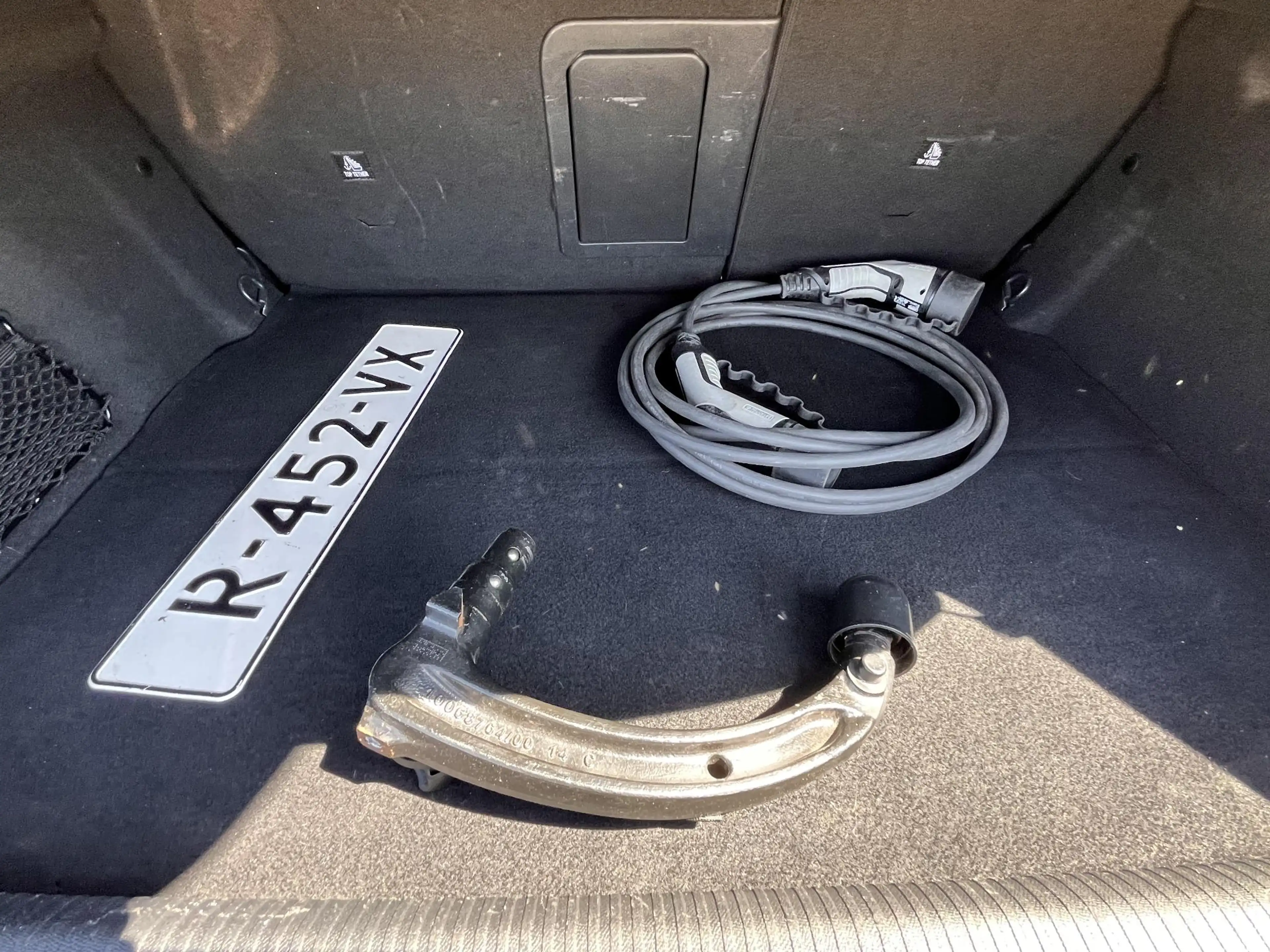 Peugeot 308 1.6 HYbrid 180 Allure Pack Business Plug in Hybrid — photo 10