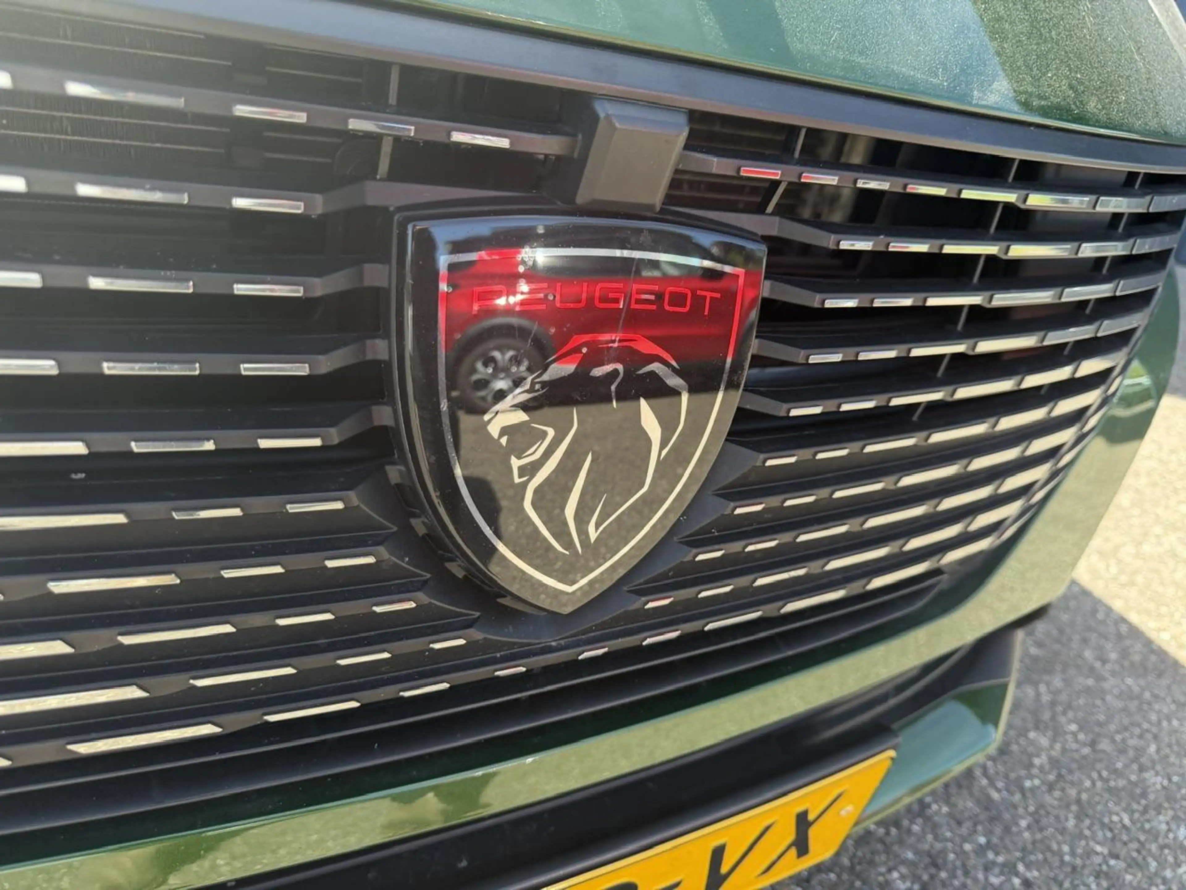 Peugeot 308 1.6 HYbrid 180 Allure Pack Business Plug in Hybrid — photo 14