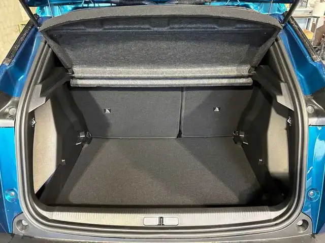 Peugeot 2008 view 7