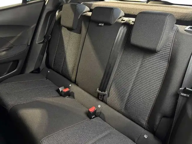 Peugeot 2008 view 9