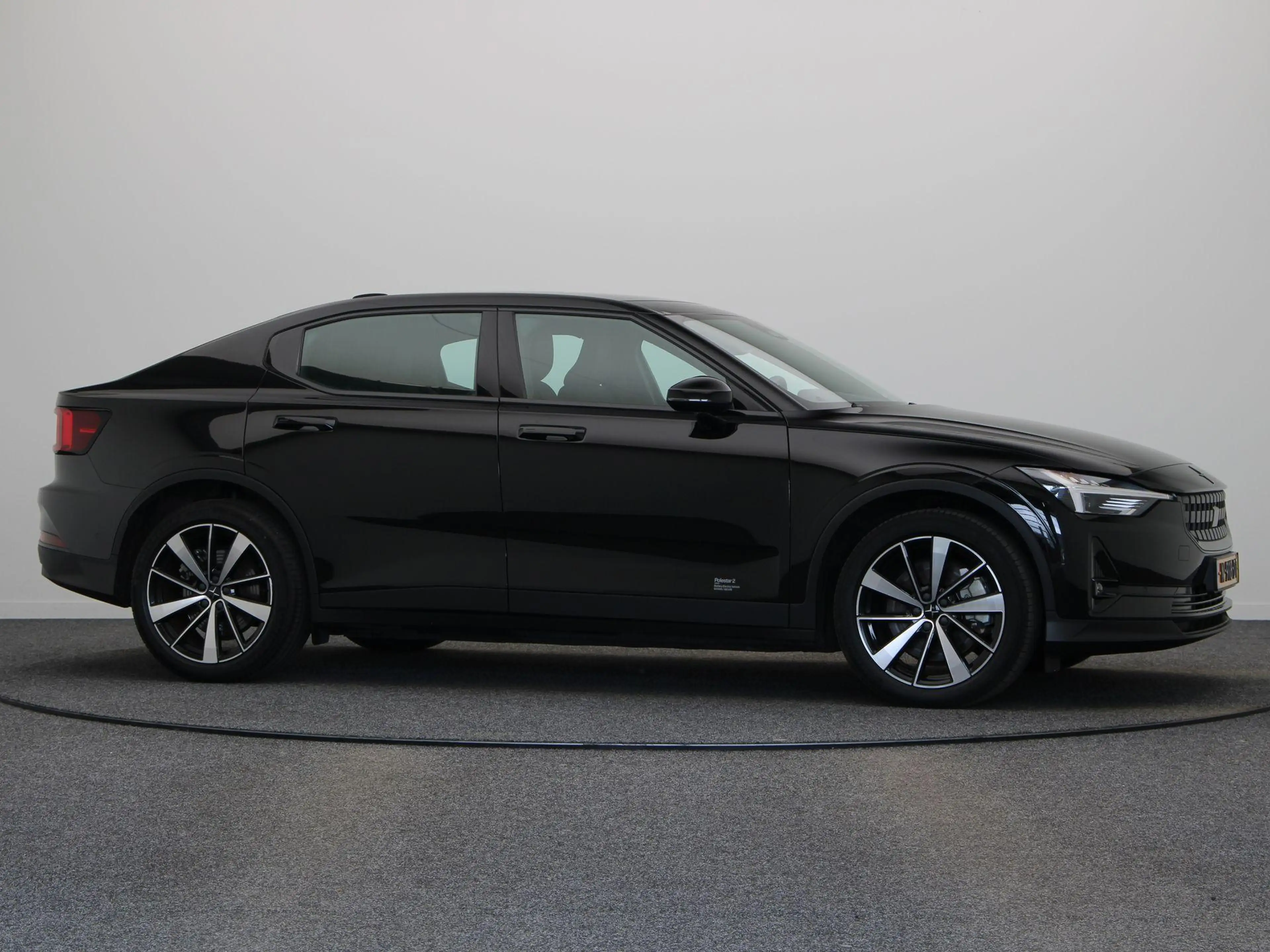 Polestar 2 Standard Range Single Motor 63kWh | 92,3% SOH | Ha — photo 11