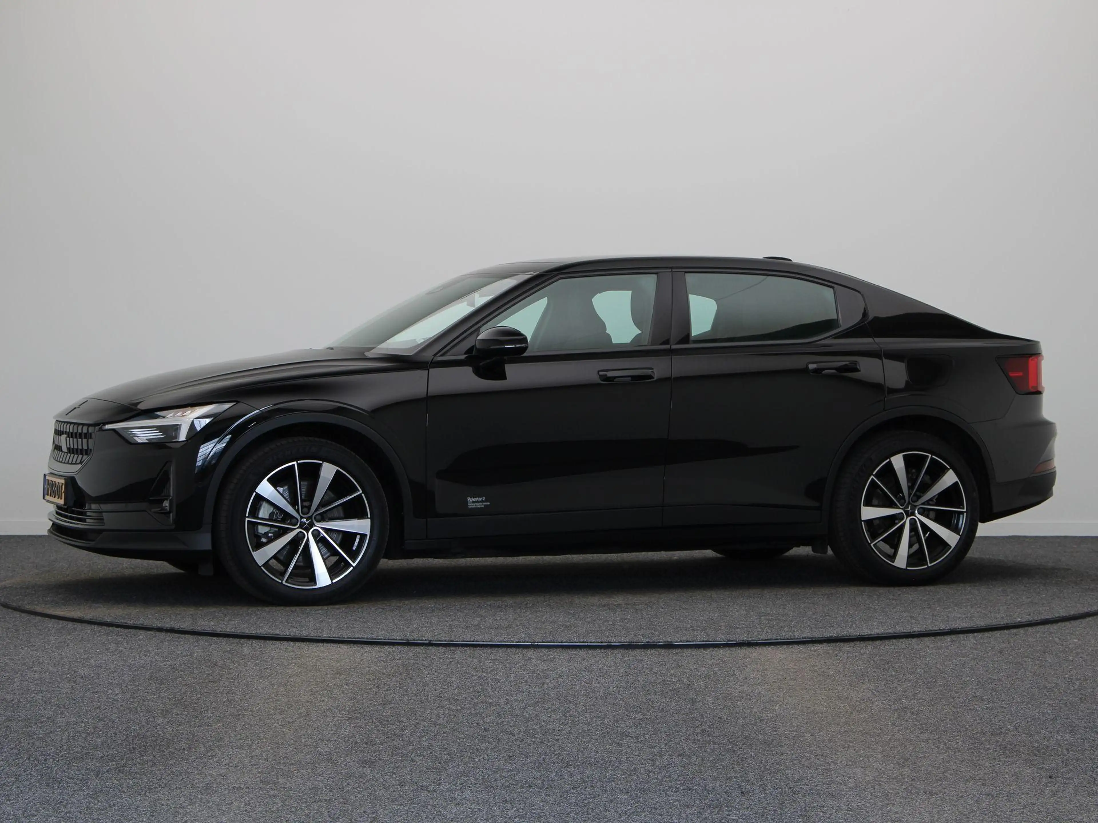 Polestar 2 Standard Range Single Motor 63kWh | 92,3% SOH | Ha — photo 12