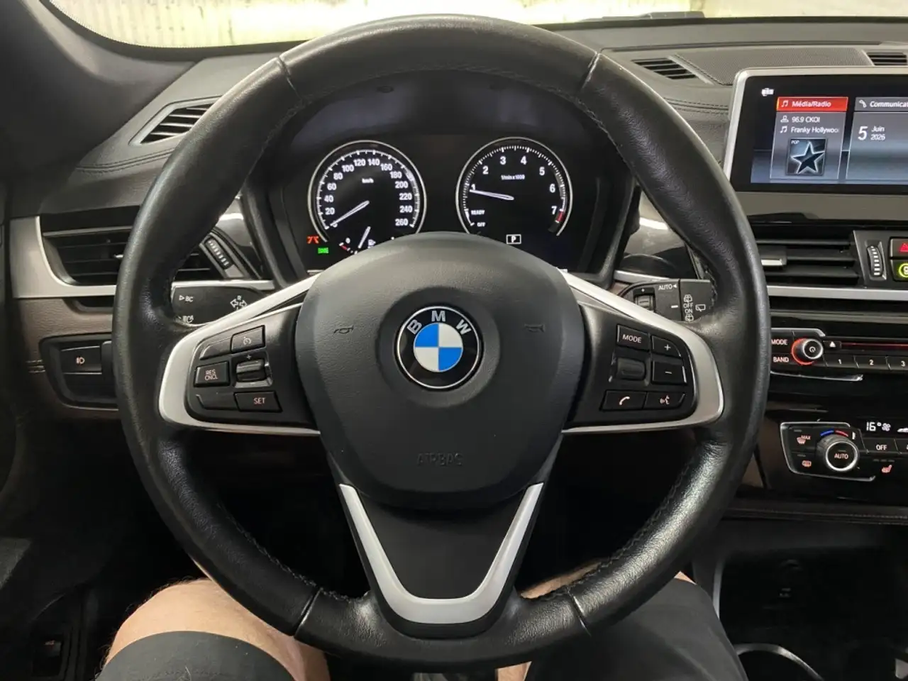 BMW X1 снимка BMW X1