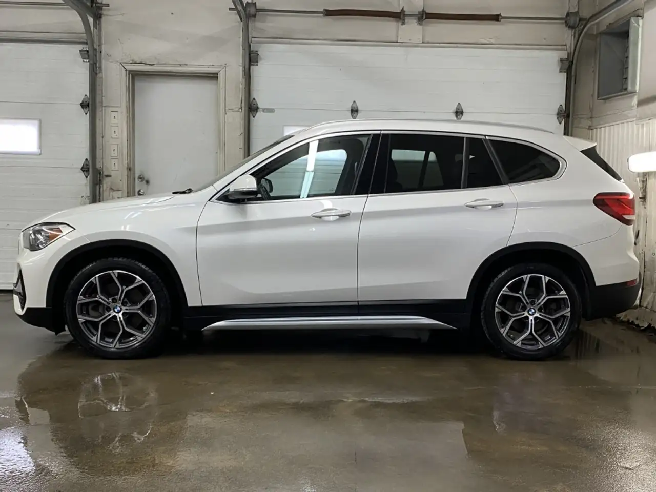 BMW X1 снимка BMW X1