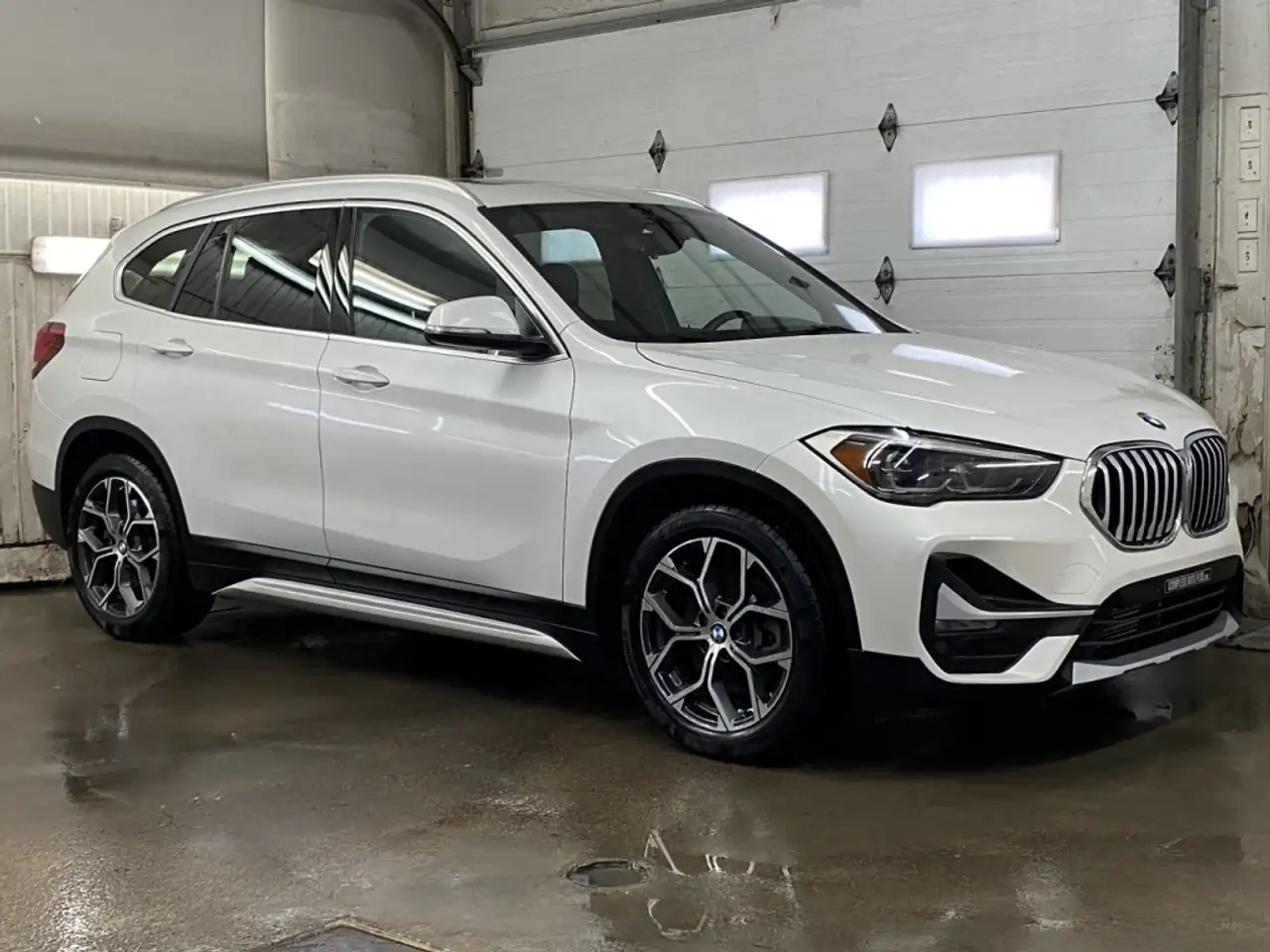 BMW X1 снимка BMW X1