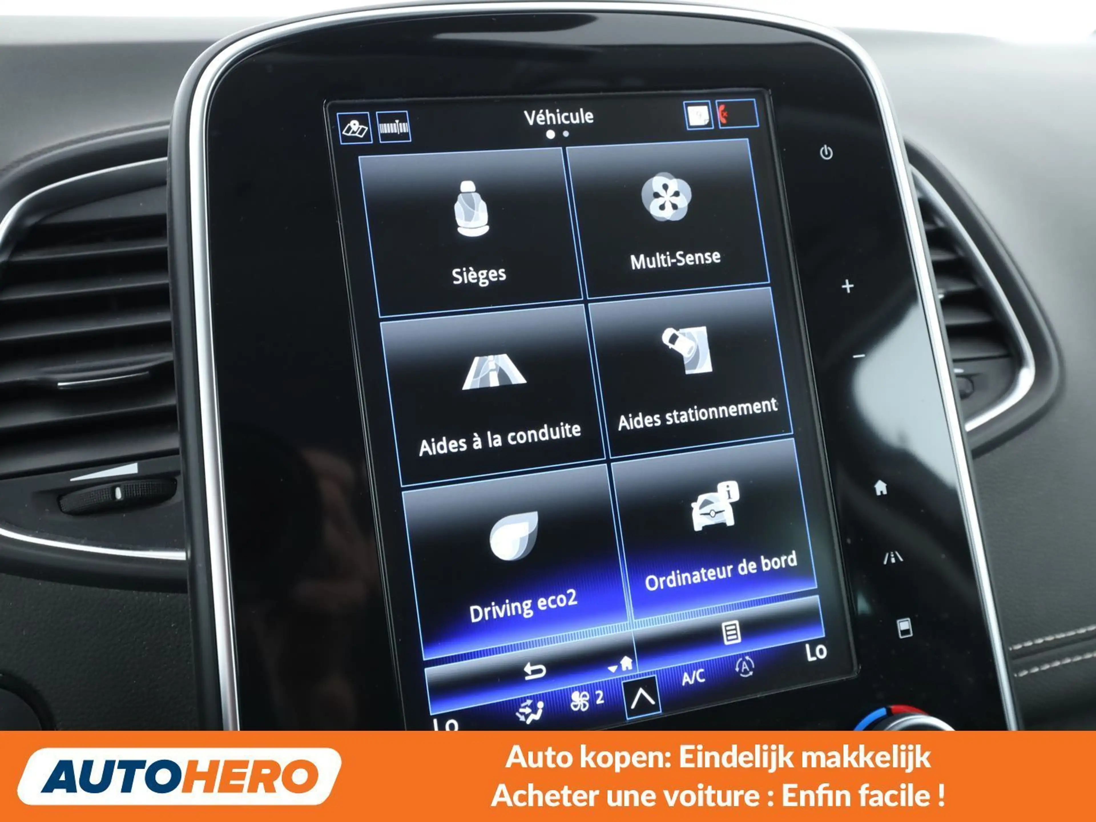 Renault Grand Scenic 1.3 TCe Techno — photo 10