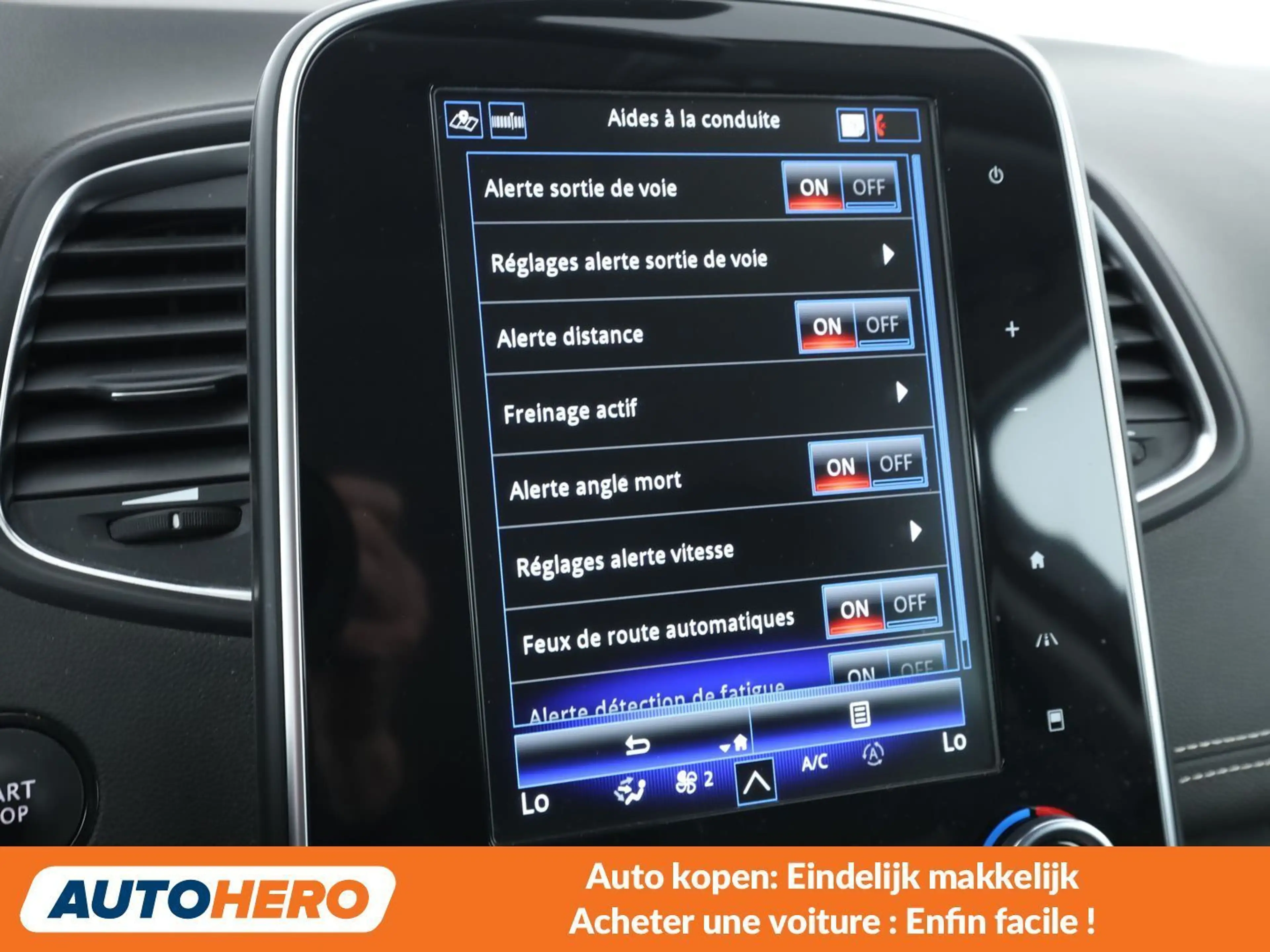 Renault Grand Scenic 1.3 TCe Techno — photo 11