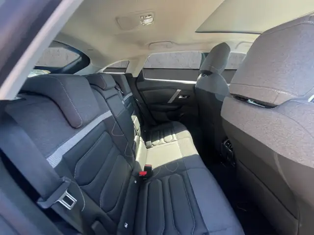 Citroen C4 view 14