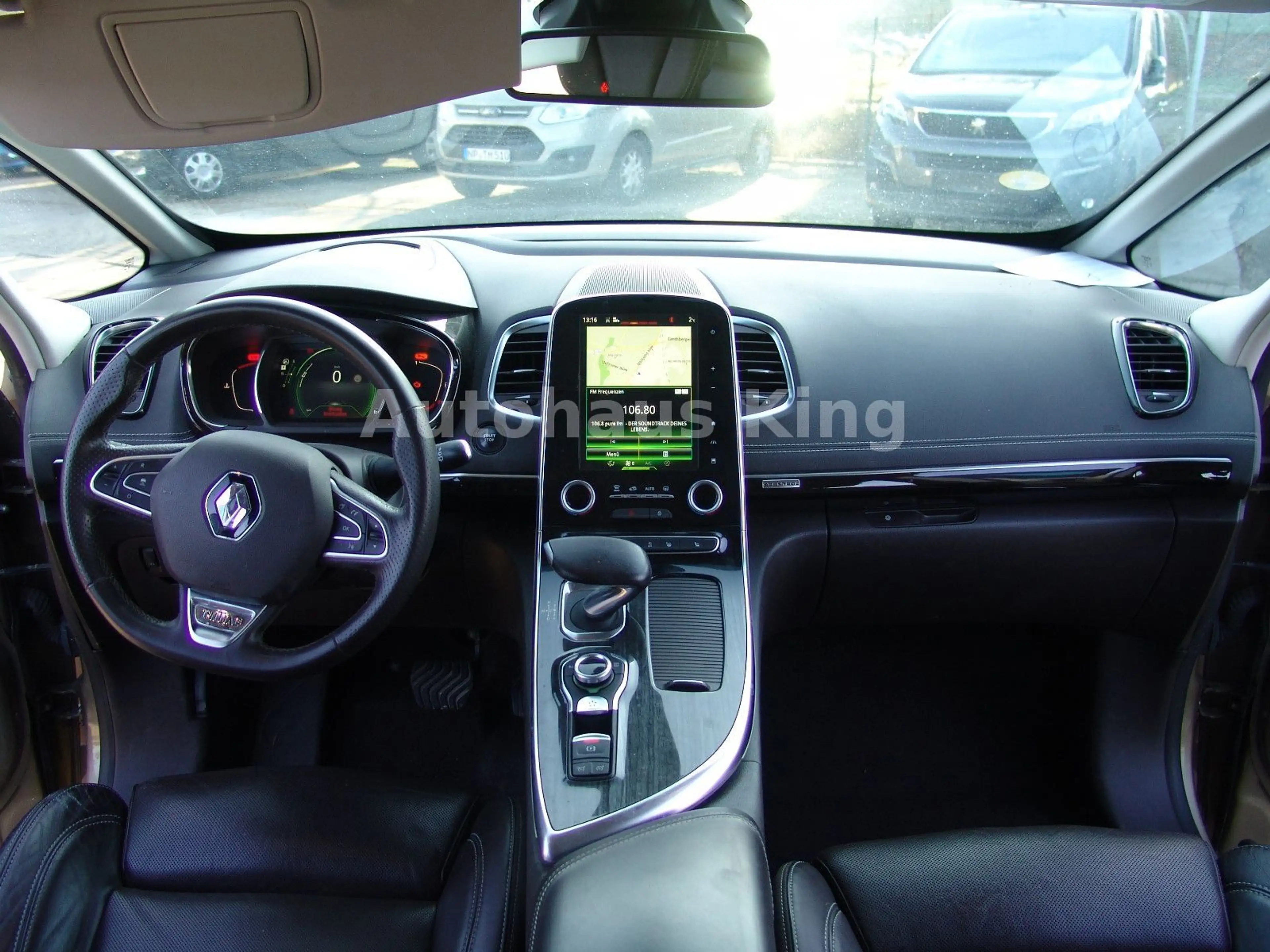 Renault Espace V Initiale Paris-AUT/7Si/Leder/NAVI/Pano — photo 5