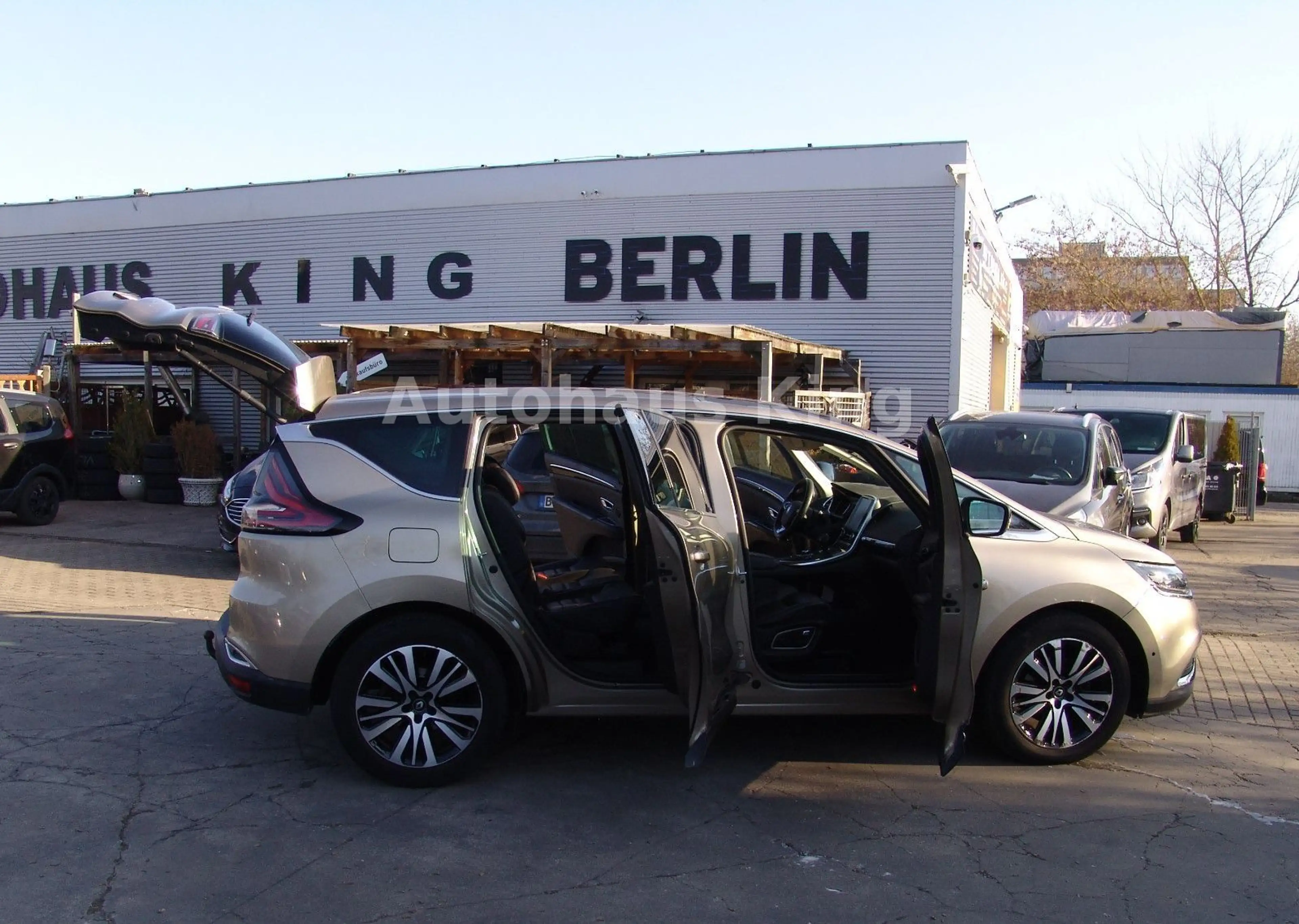 Renault Espace V Initiale Paris-AUT/7Si/Leder/NAVI/Pano — photo 4
