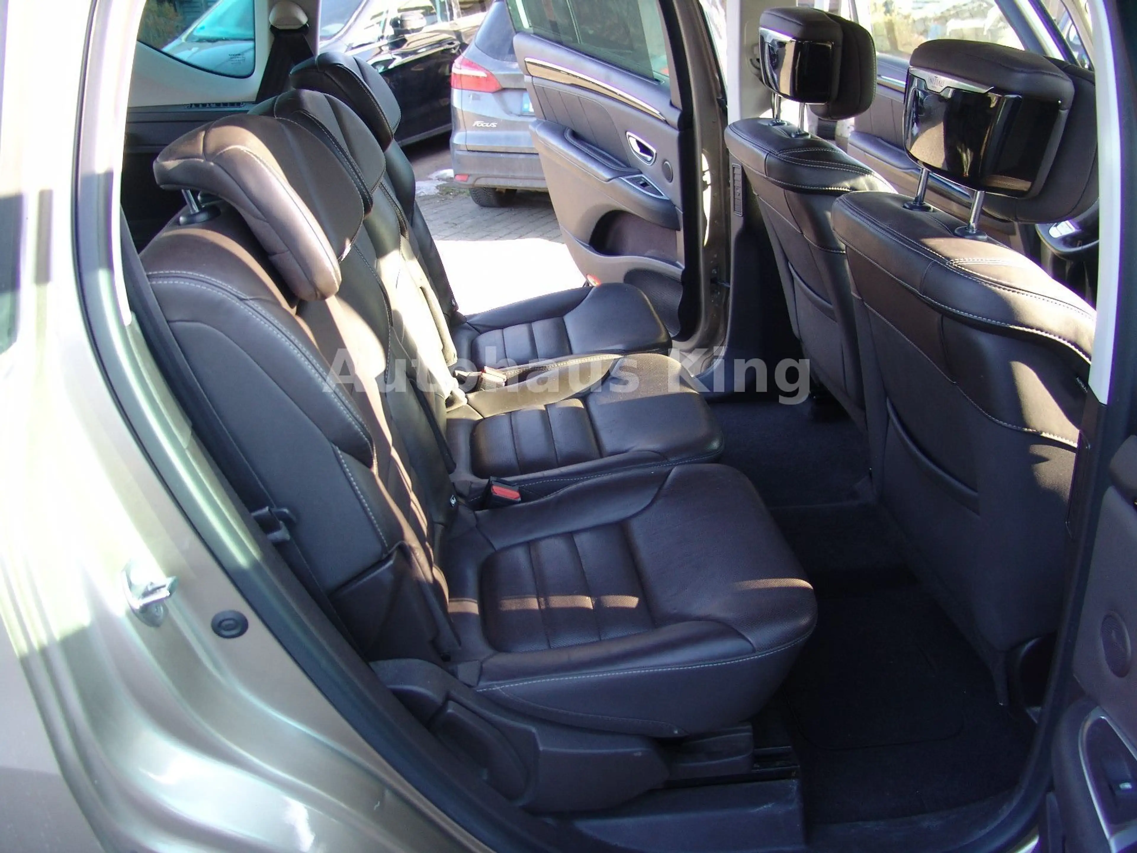 Renault Espace V Initiale Paris-AUT/7Si/Leder/NAVI/Pano — photo 9