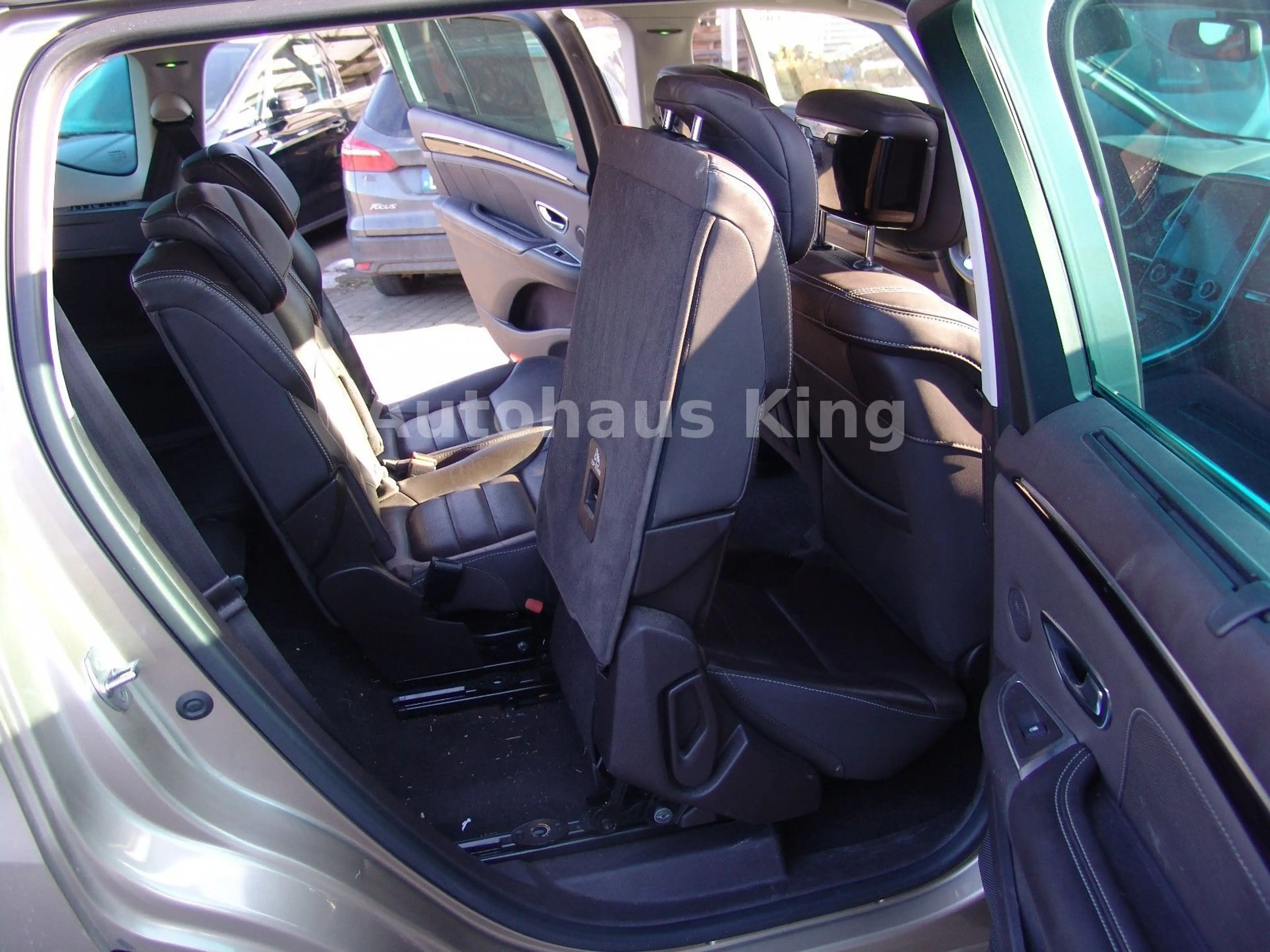 Renault Espace V Initiale Paris-AUT/7Si/Leder/NAVI/Pano — photo 10