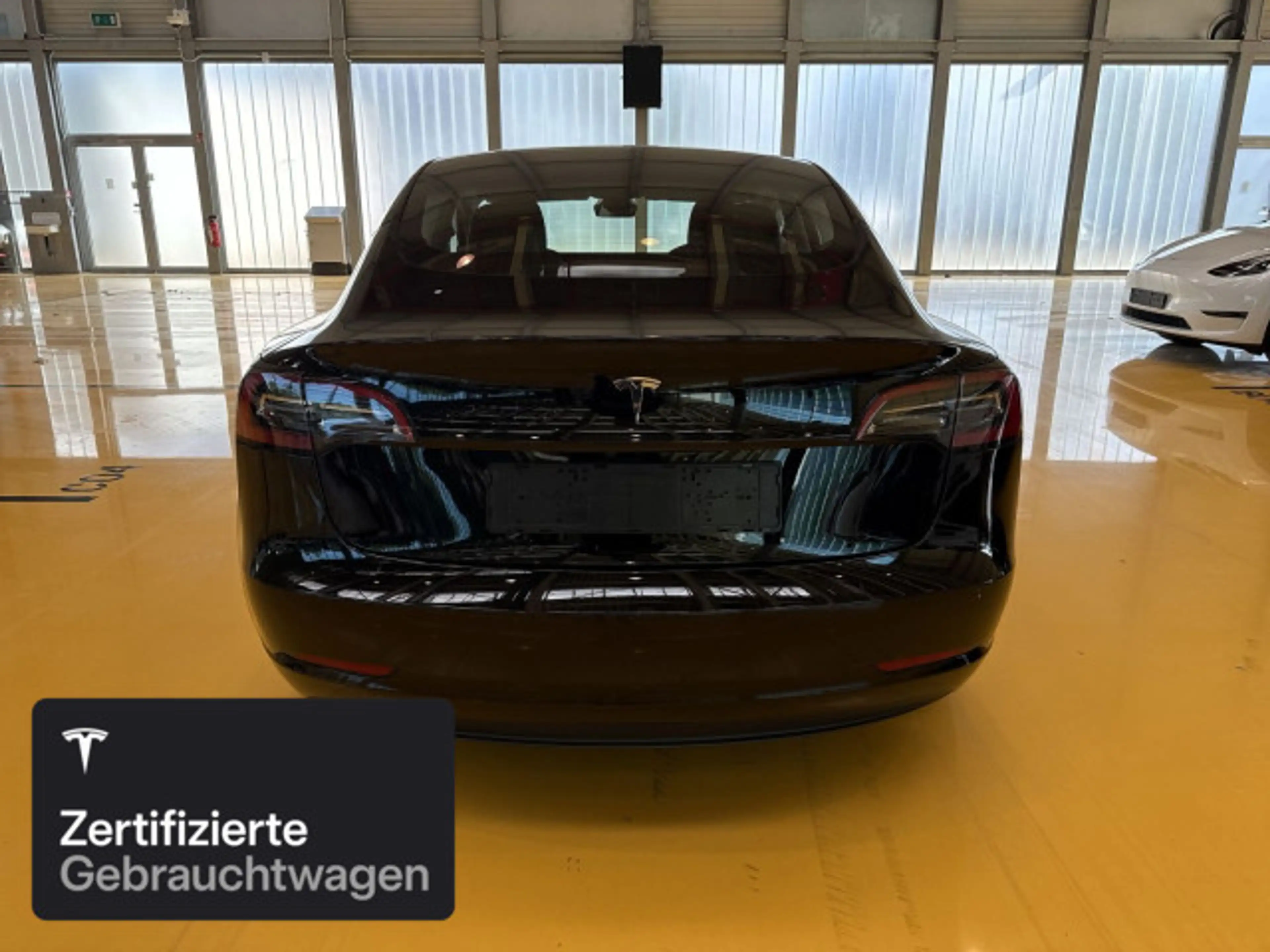 Tesla Model 3 Rear-Wheel Drive — photo 6