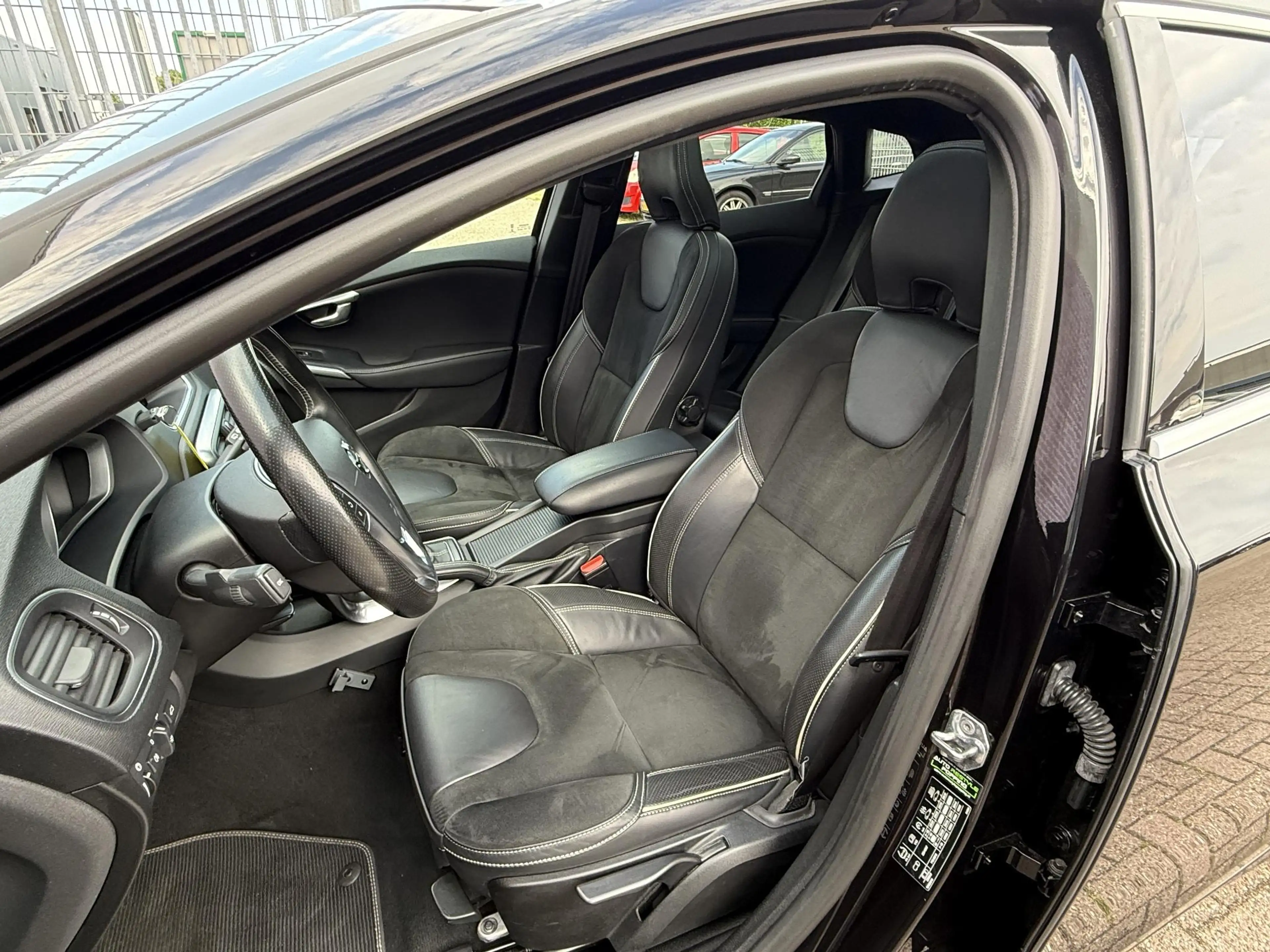 Volvo V40 1.5 T3 Polar+ Sport | Standkachel | Trekhaak | DAB — photo 6