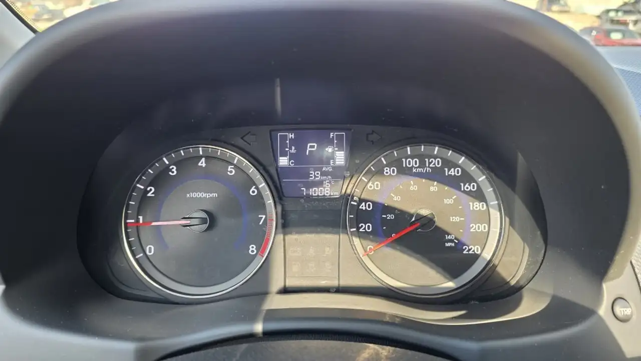 Hyundai ACCENT снимка Hyundai ACCENT