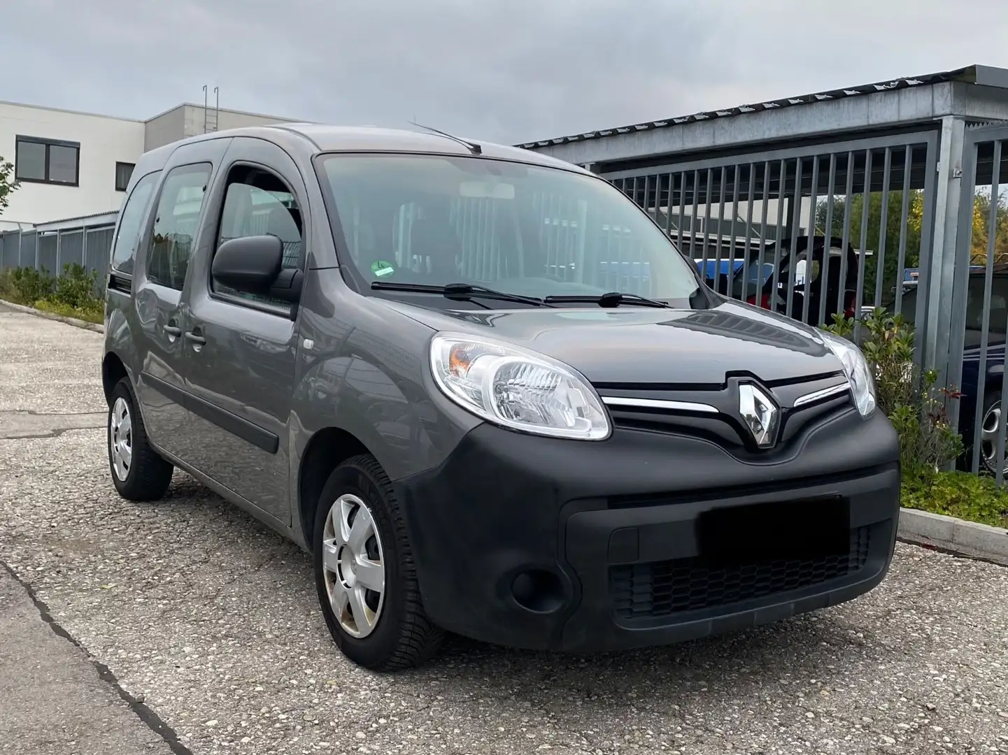 Renault Kangoo *5-Sitzer*SH bei Renault*Wenig KM* Grau - 1