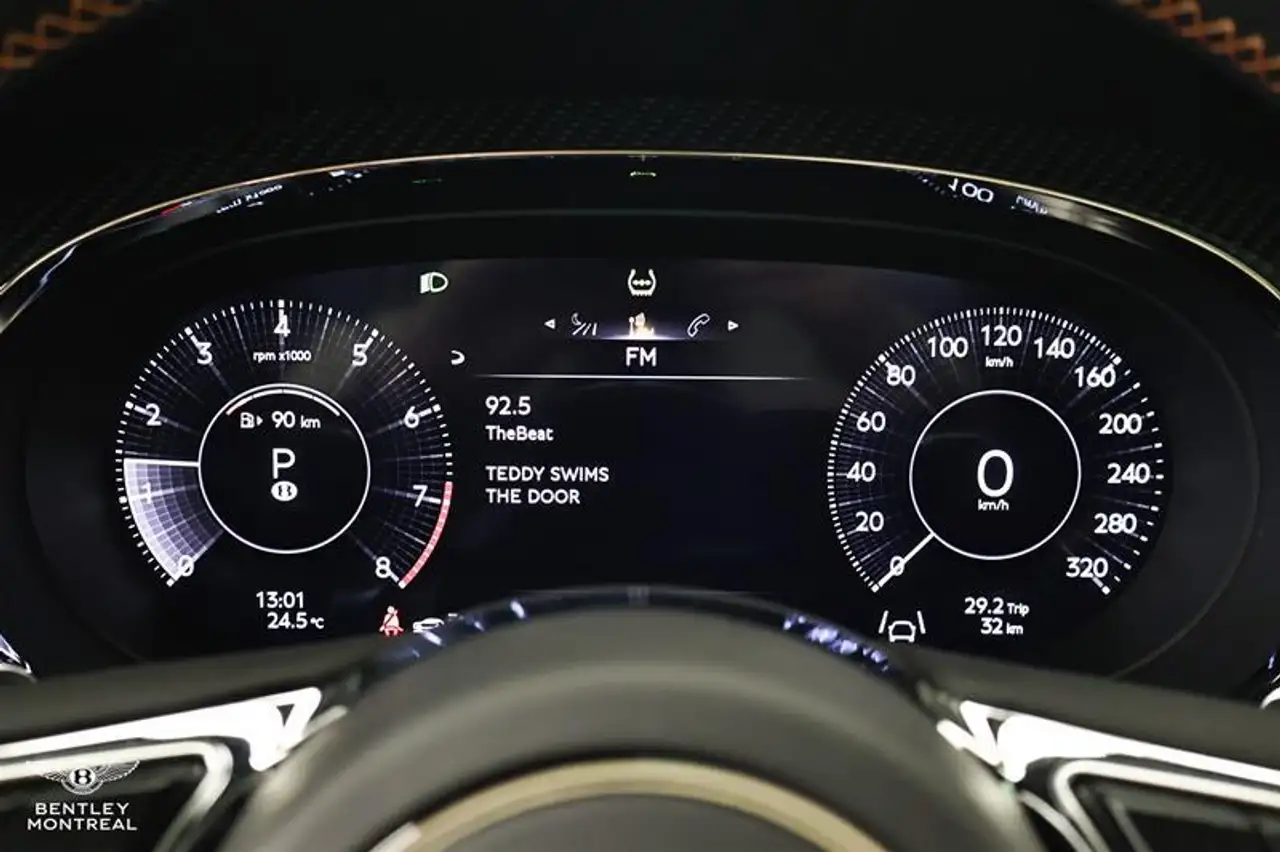 Bentley Bentayga снимка Bentley Bentayga