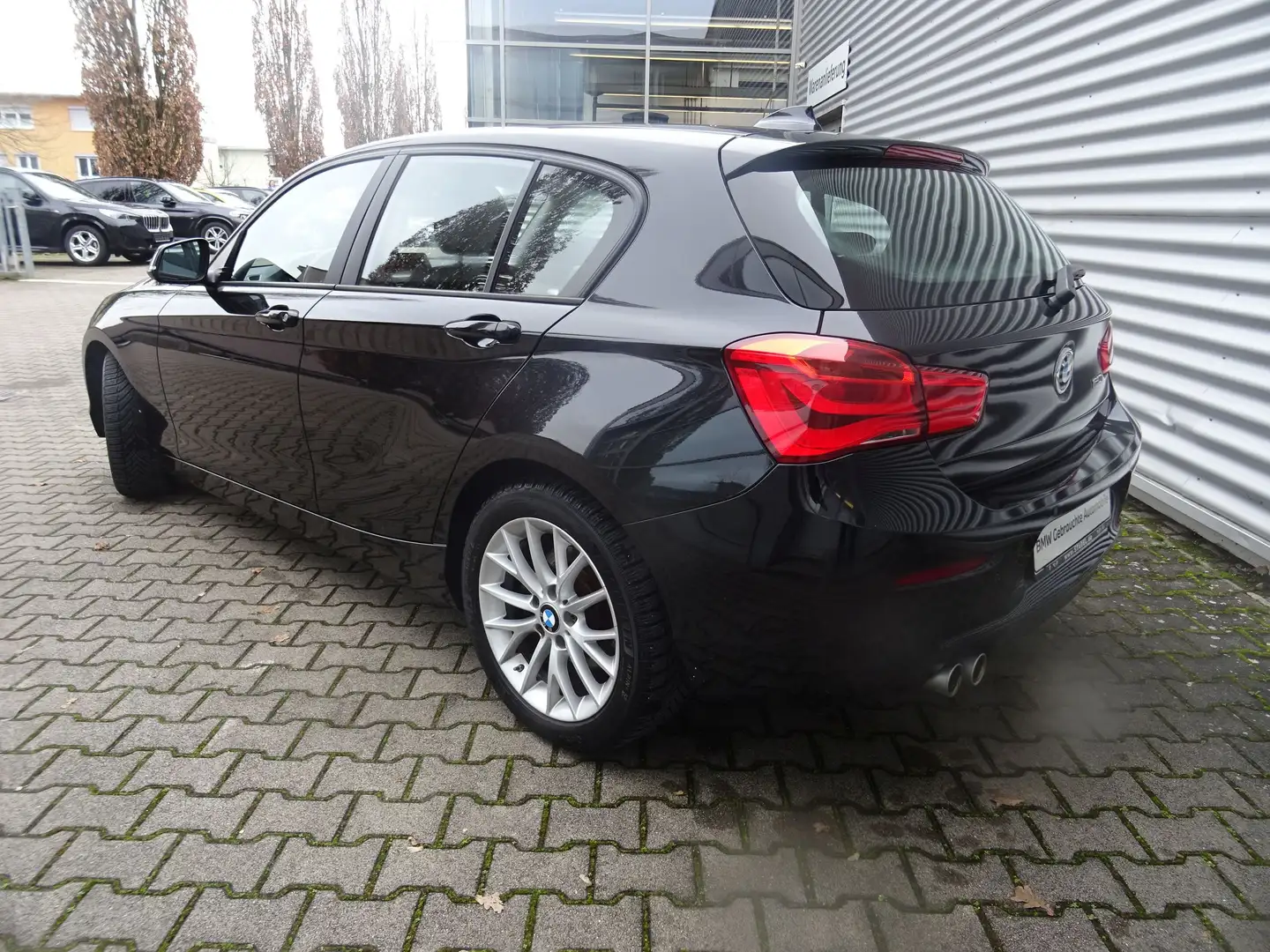 BMW 120 i 5-t. Advantage LED Navi FSE+USB LM SH PDC Schwarz - 2