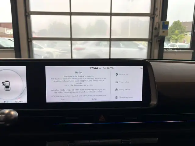 Hyundai Ioniq 6 view 11