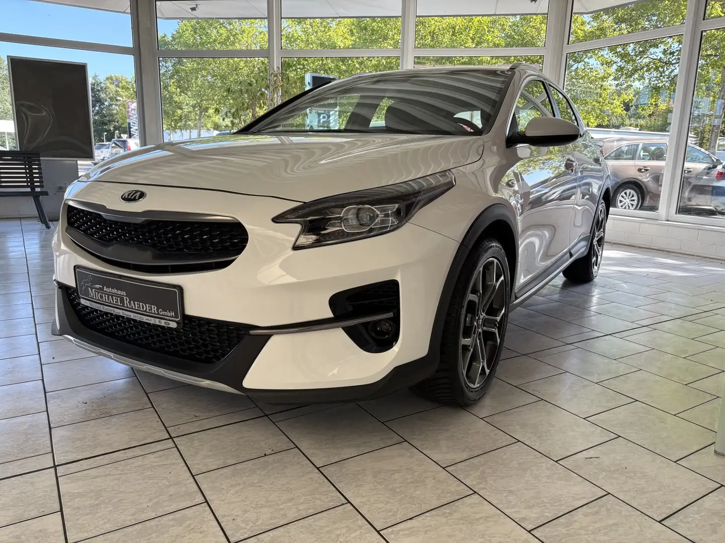 Kia XCeed JBL Sound Edition LED Navi Kamera Weiß - 2