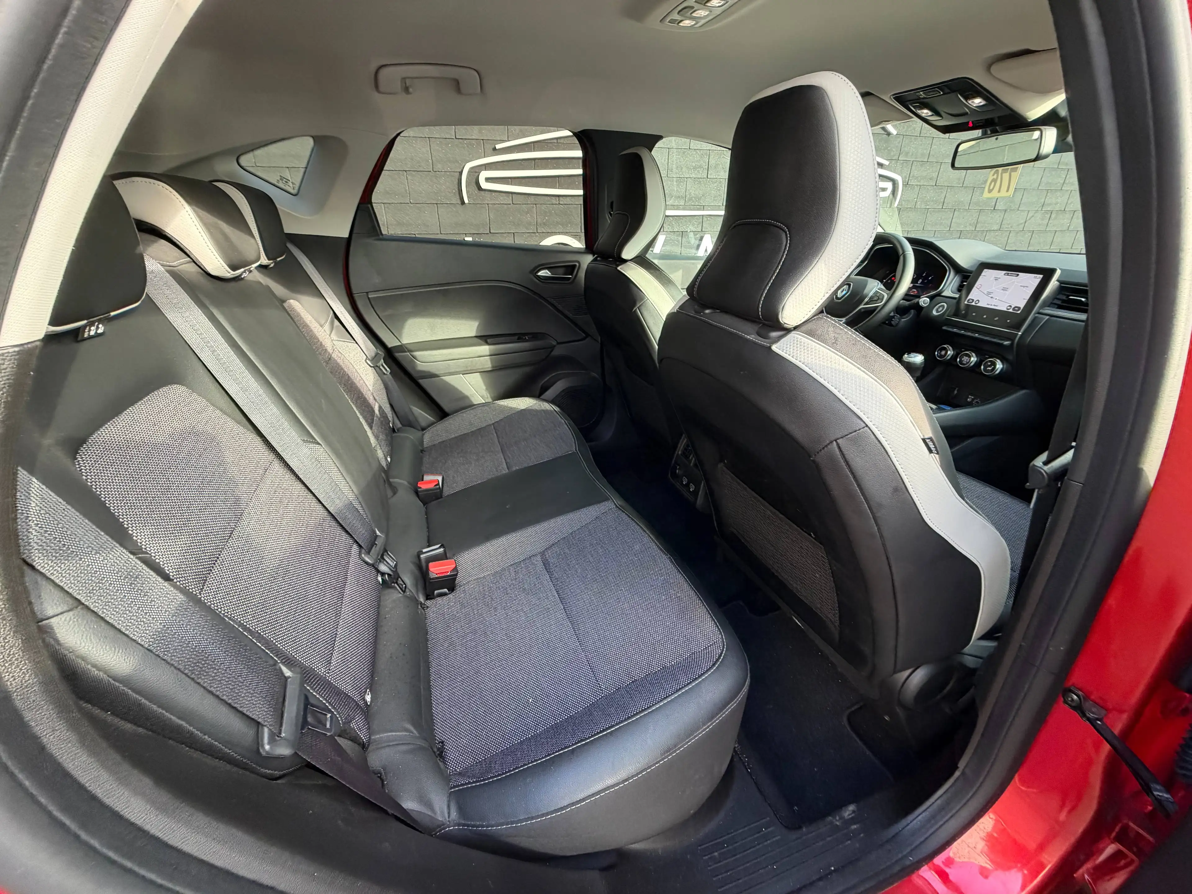 Renault Captur 1.5 Blue dCi+NAVI+AIRCO+JANTES+EURO 6 — photo 14