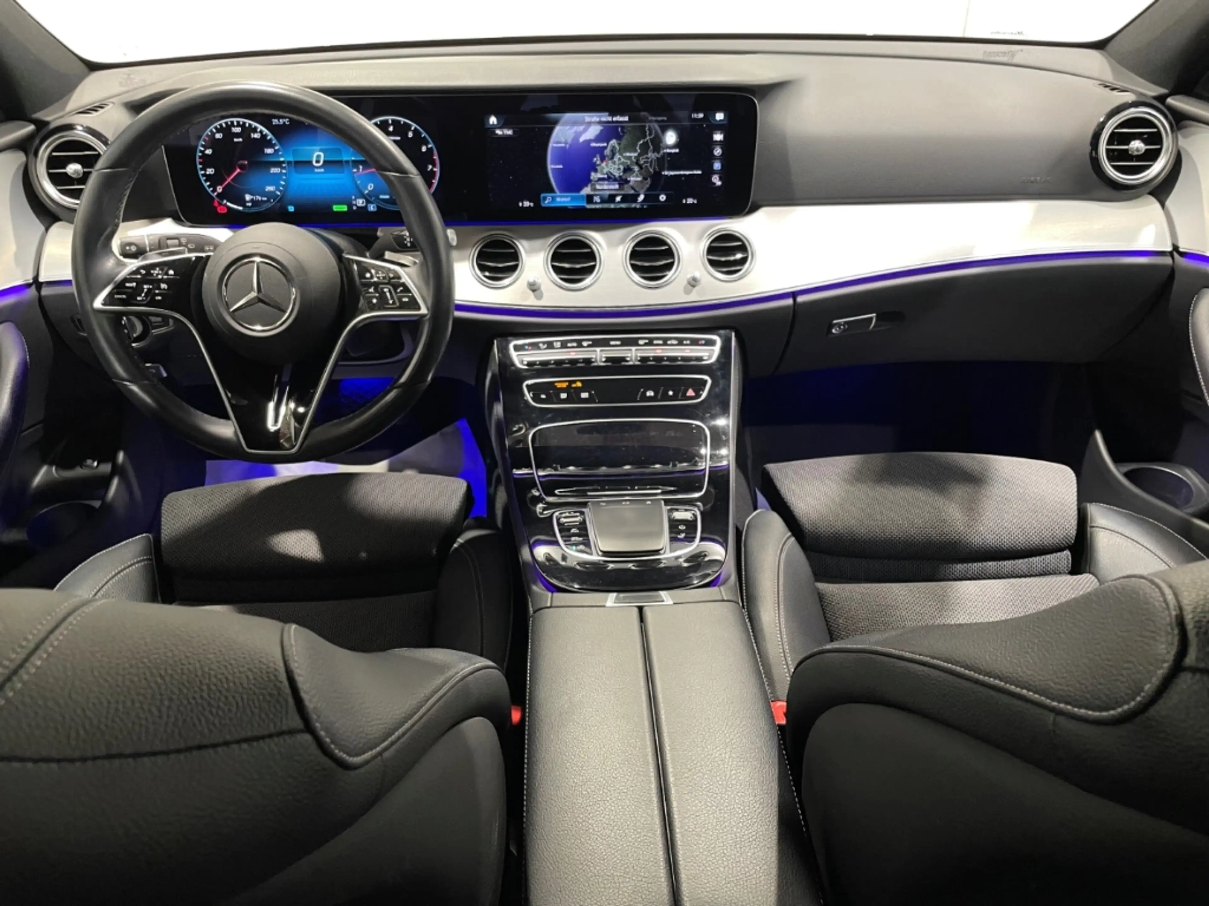 Mercedes-Benz E 200 T 4Matic AMG-Line Automatik EU6d Navi LED Widescre — photo 10