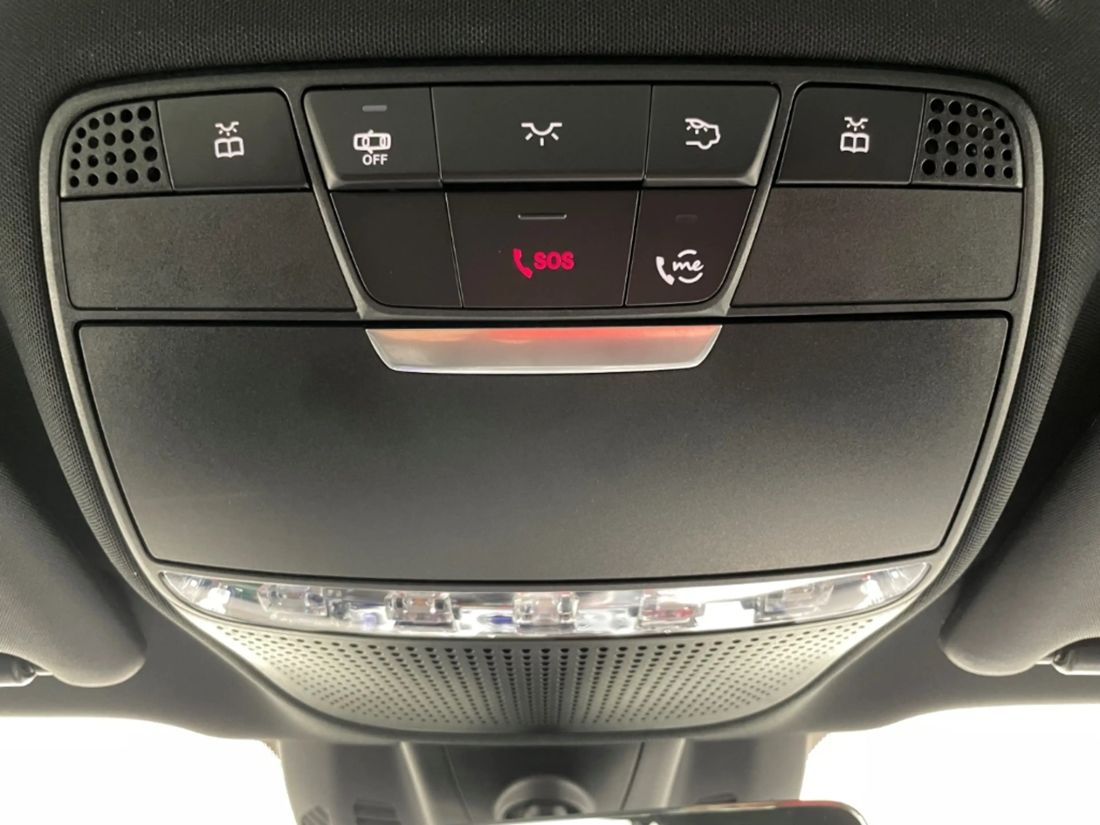 Mercedes-Benz E 200 T 4Matic AMG-Line Automatik EU6d Navi LED Widescre — photo 15