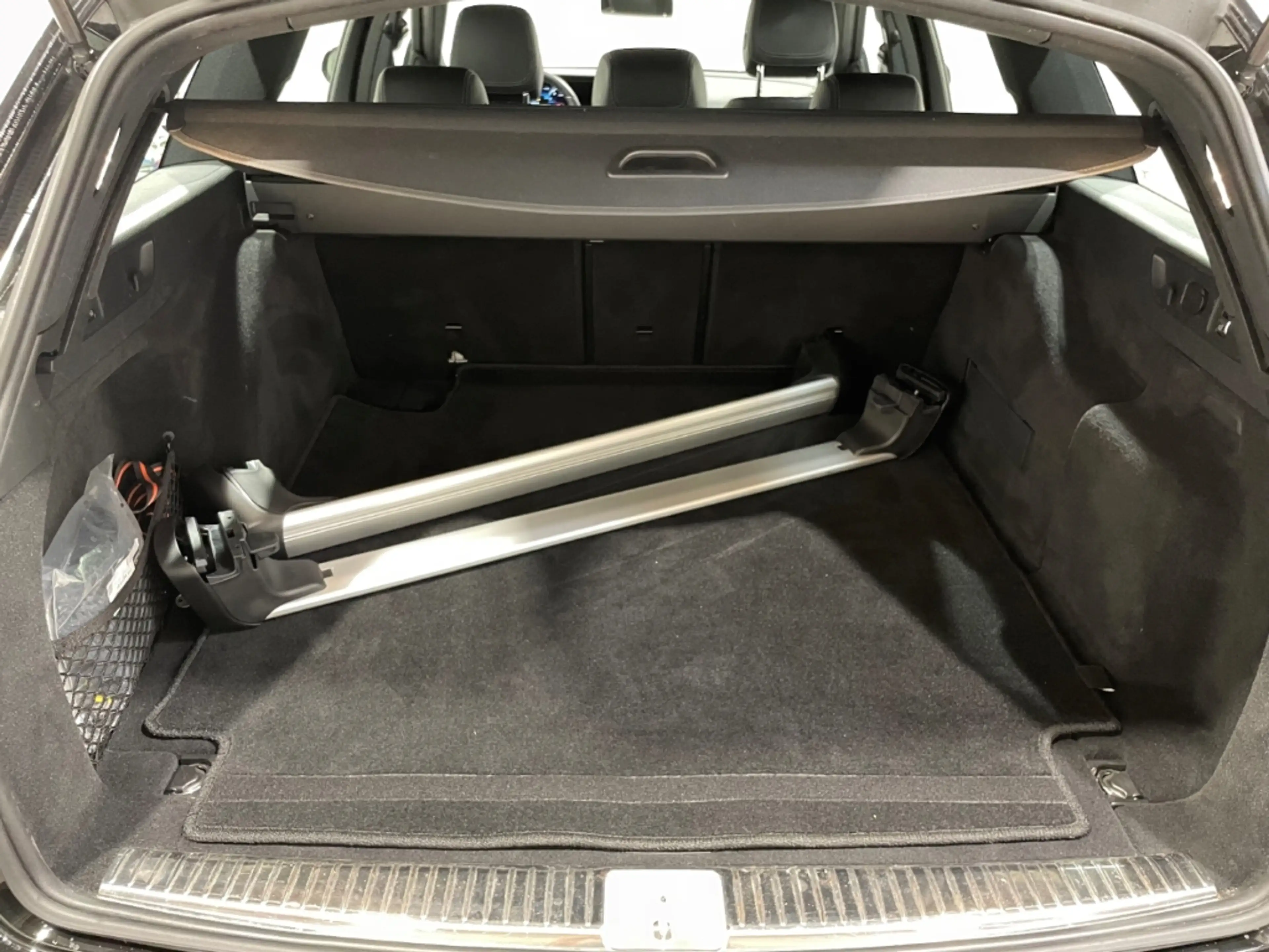 Mercedes-Benz E 200 T 4Matic AMG-Line Automatik EU6d Navi LED Widescre — photo 8