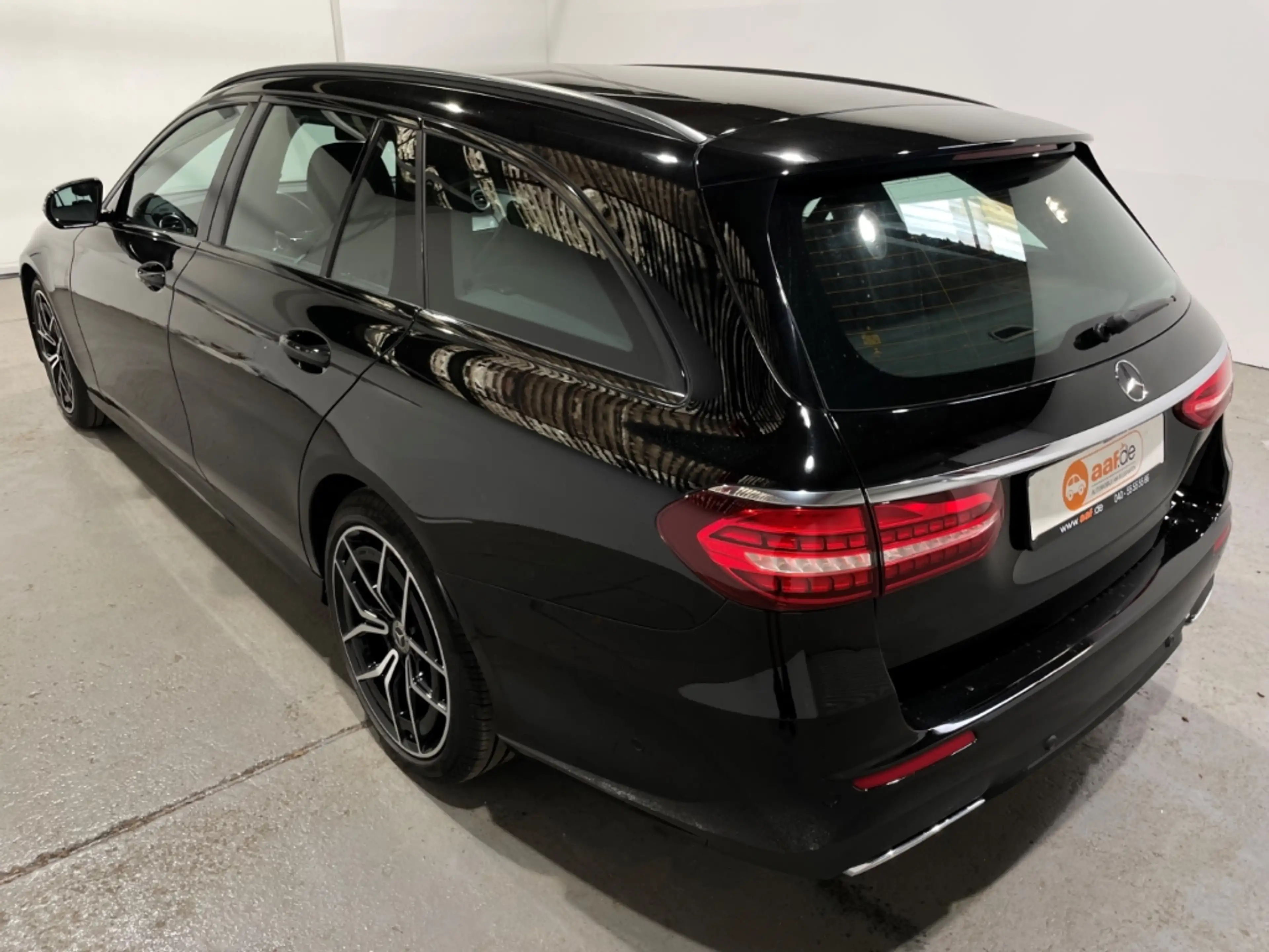 Mercedes-Benz E 200 T 4Matic AMG-Line Automatik EU6d Navi LED Widescre — photo 2
