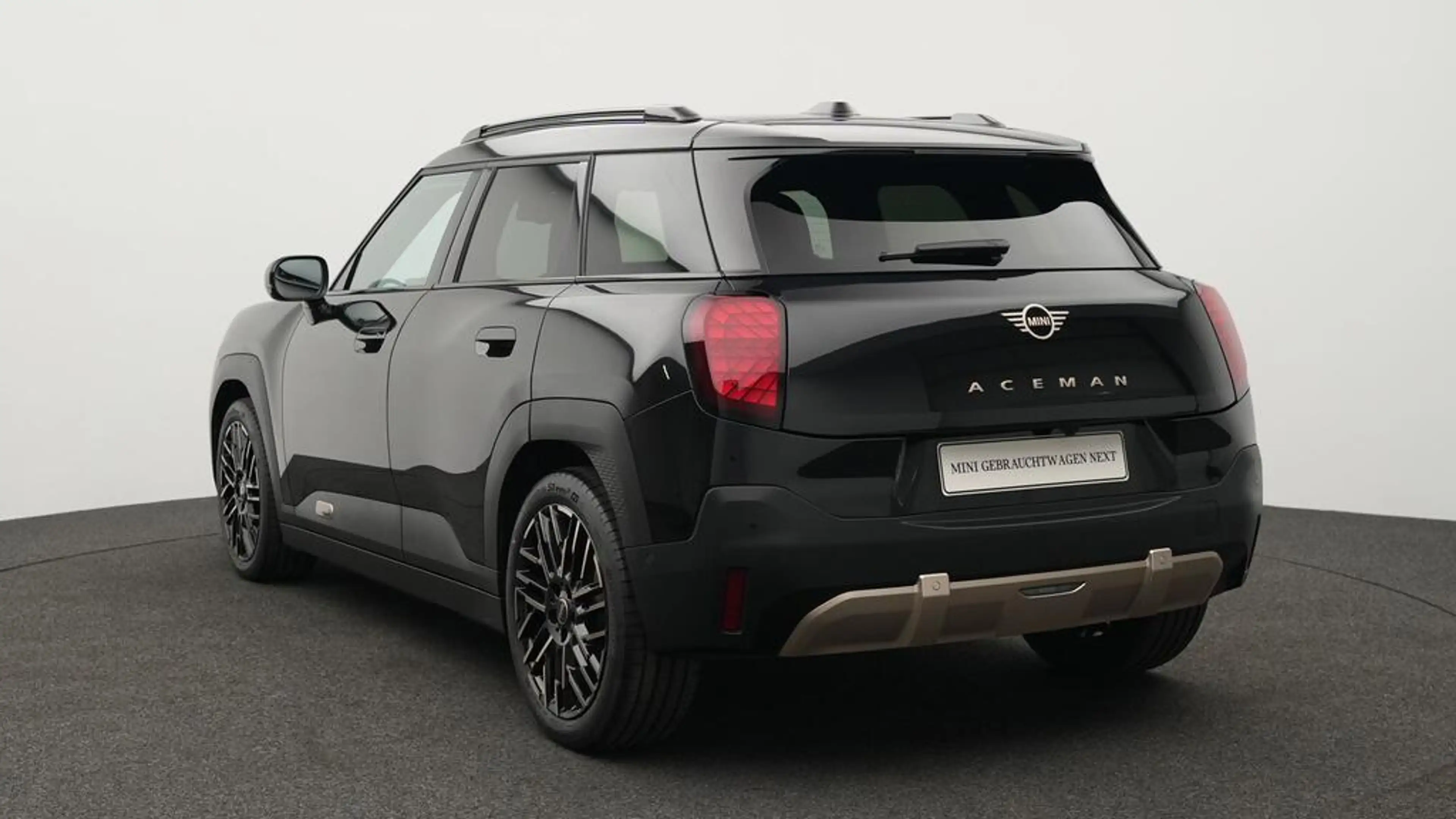 MINI Aceman Favoured Trim — photo 4