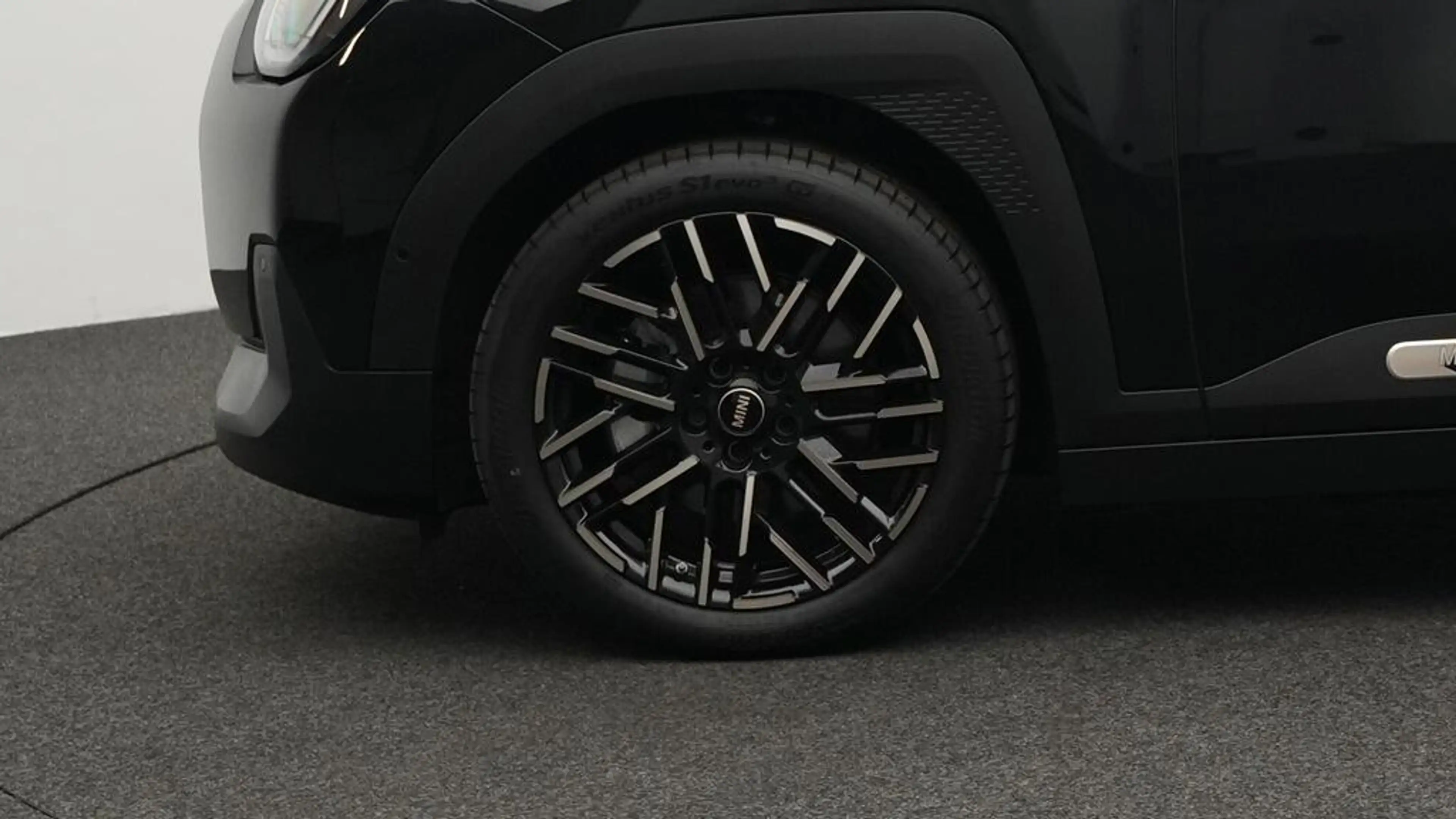 MINI Aceman Favoured Trim — photo 10