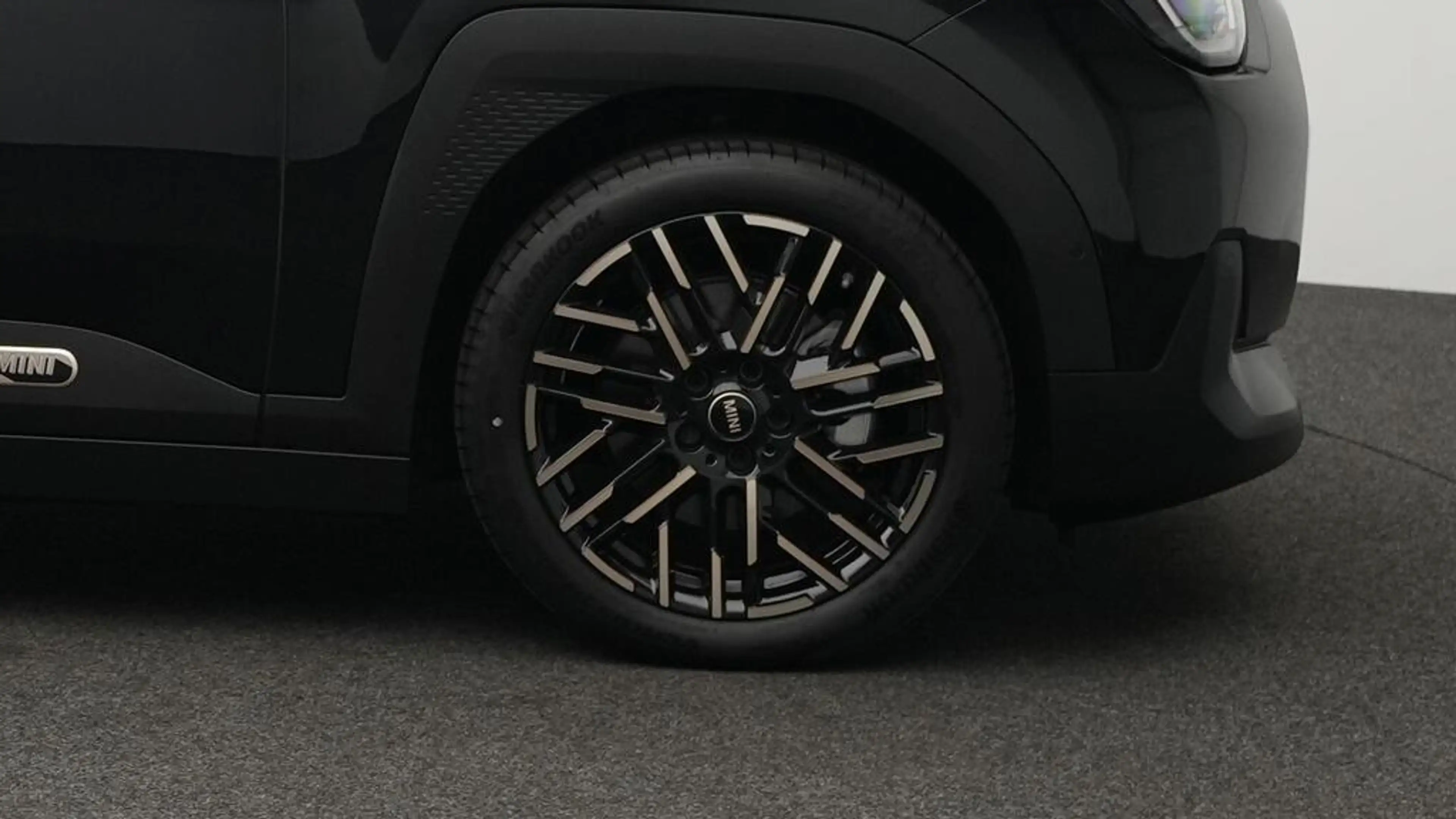 MINI Aceman Favoured Trim — photo 9