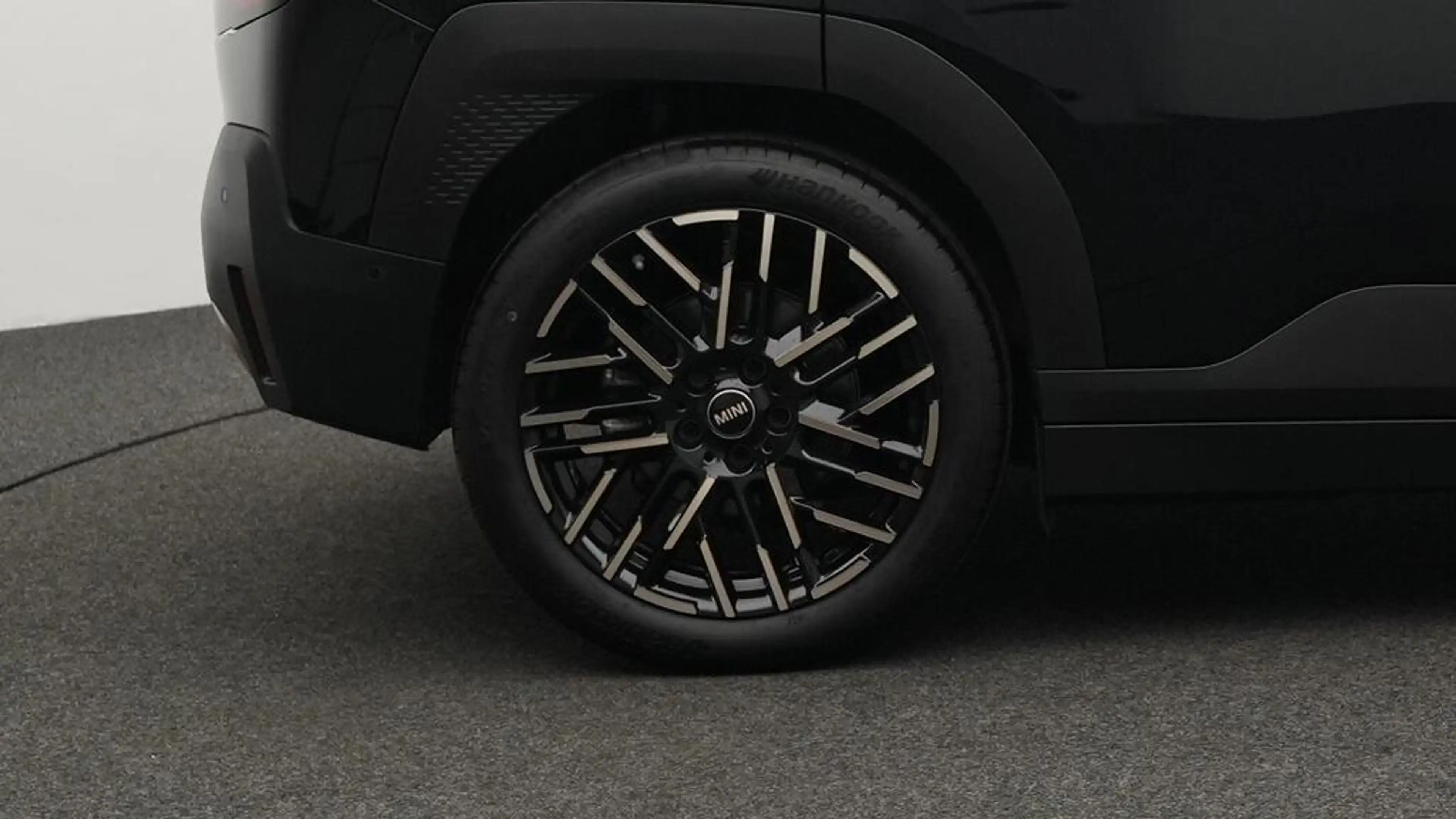 MINI Aceman Favoured Trim — photo 12