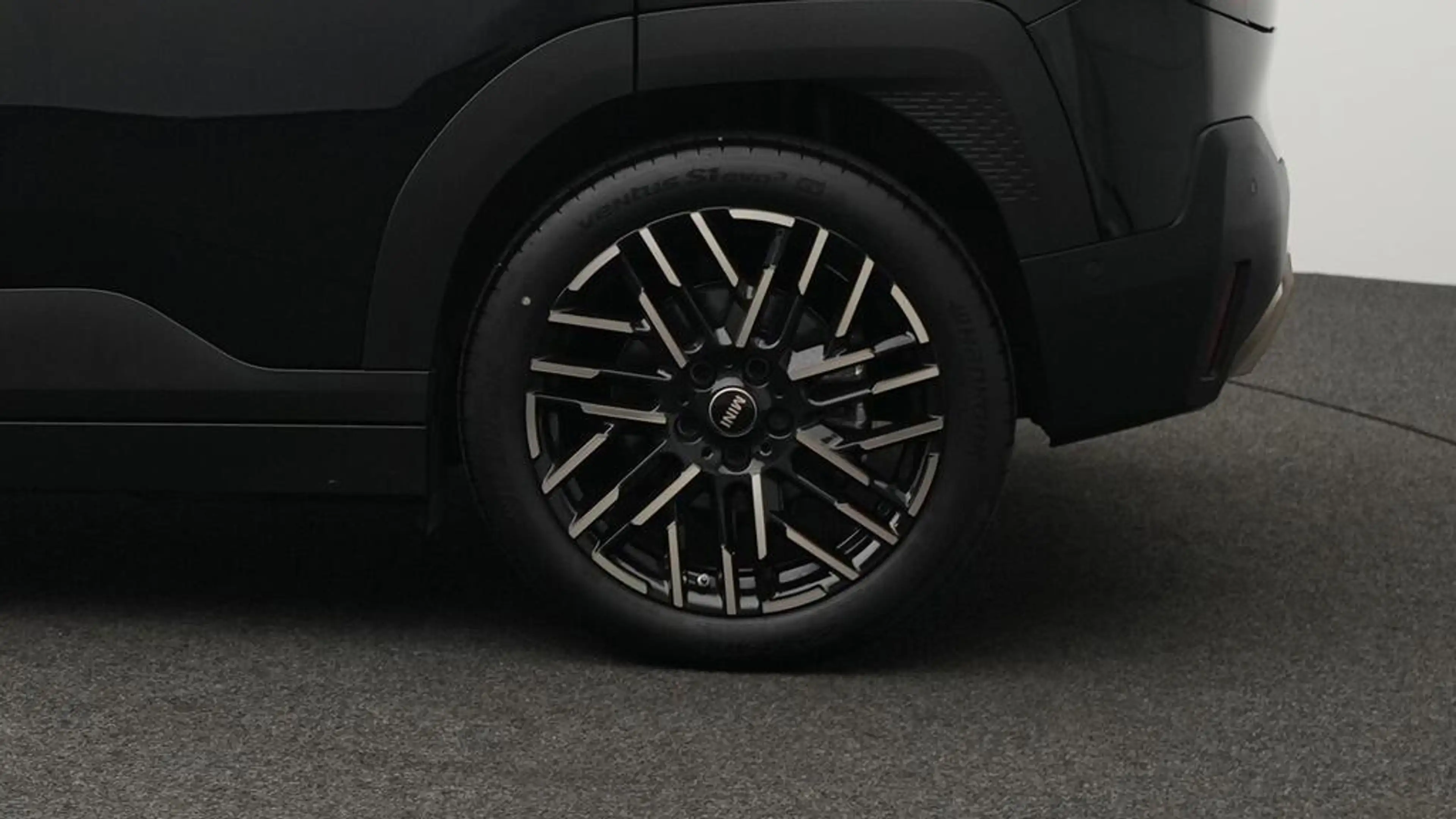 MINI Aceman Favoured Trim — photo 11
