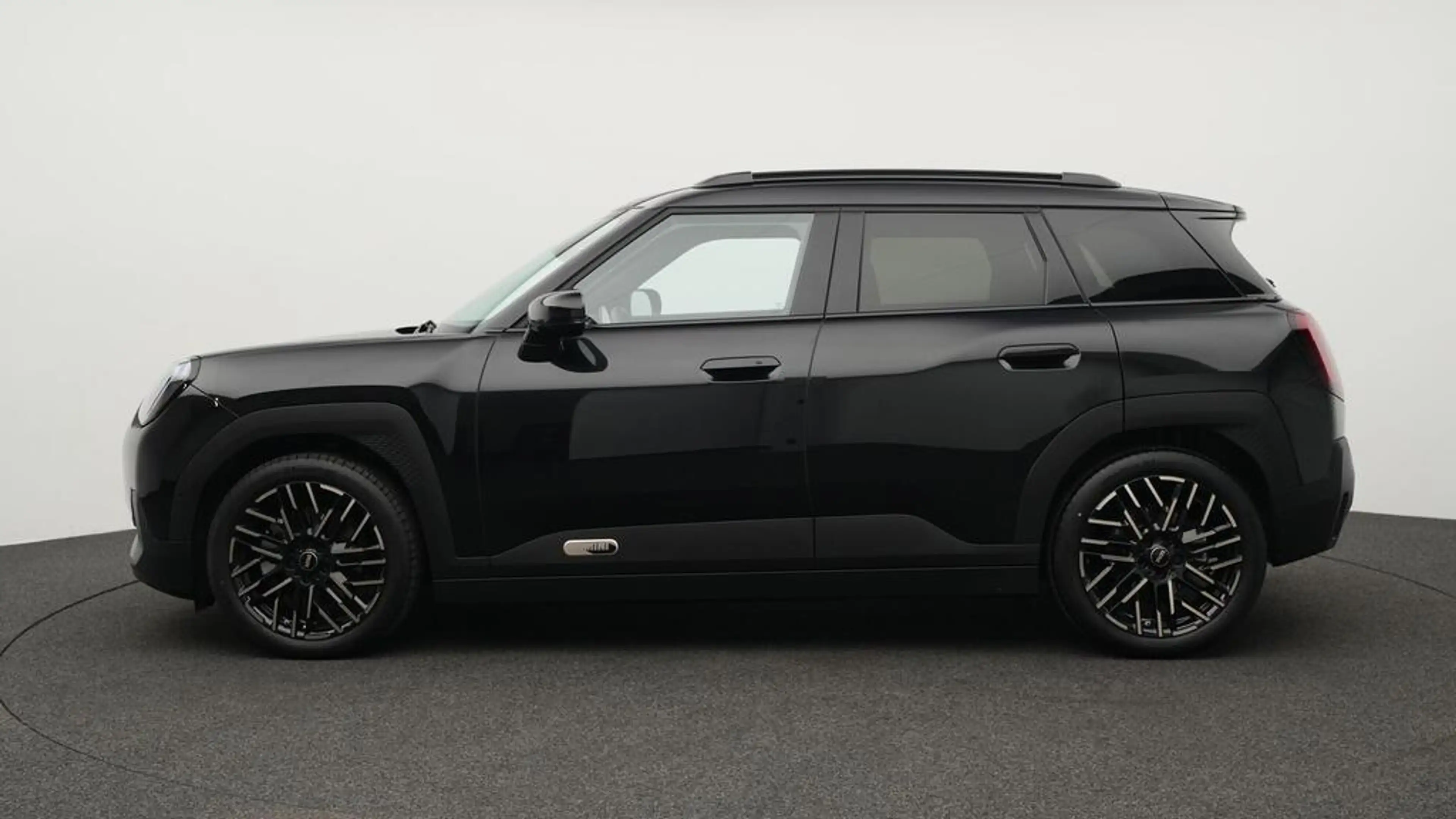 MINI Aceman Favoured Trim — photo 2
